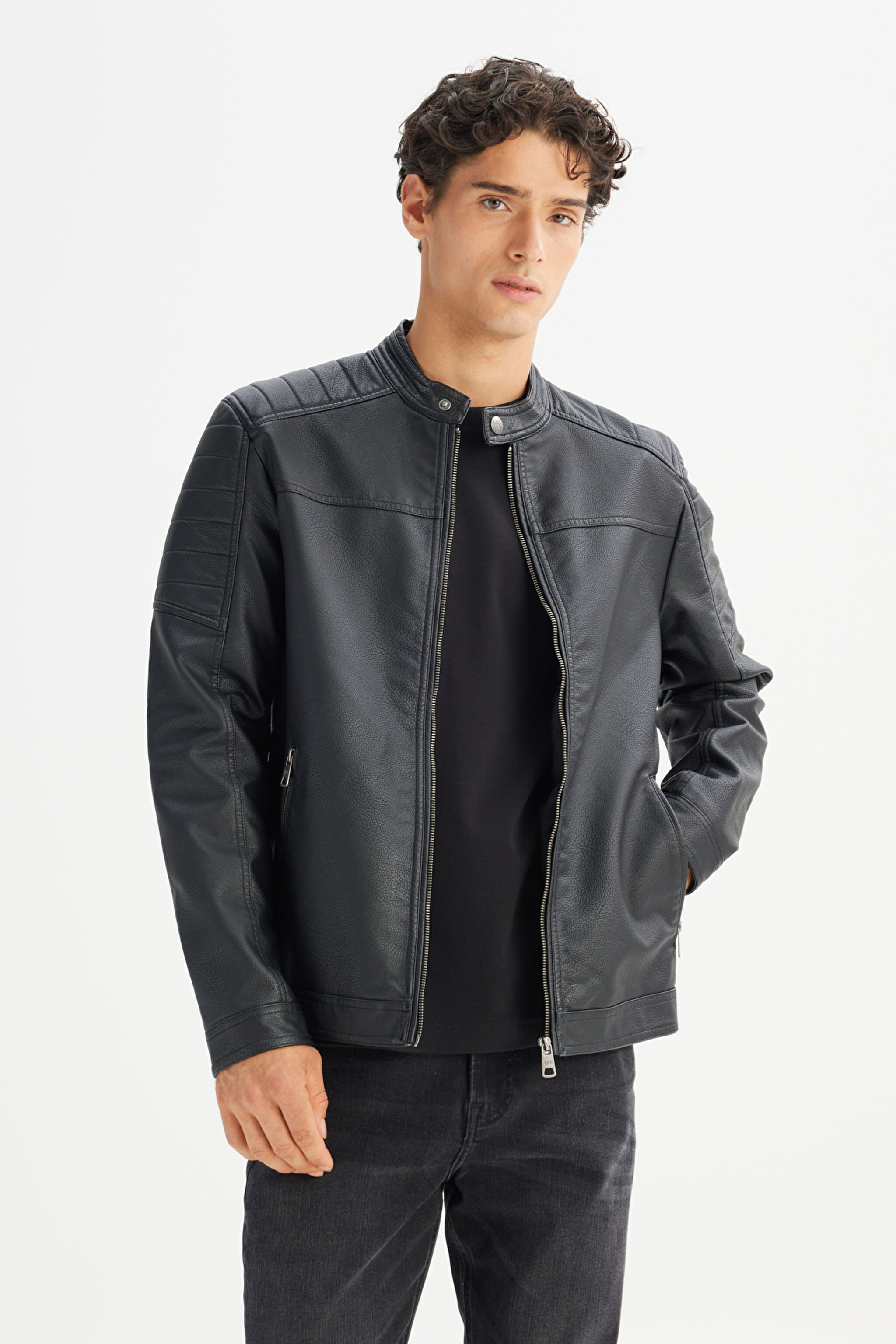 Regular Fit Normal Kesim Siyah Ceket