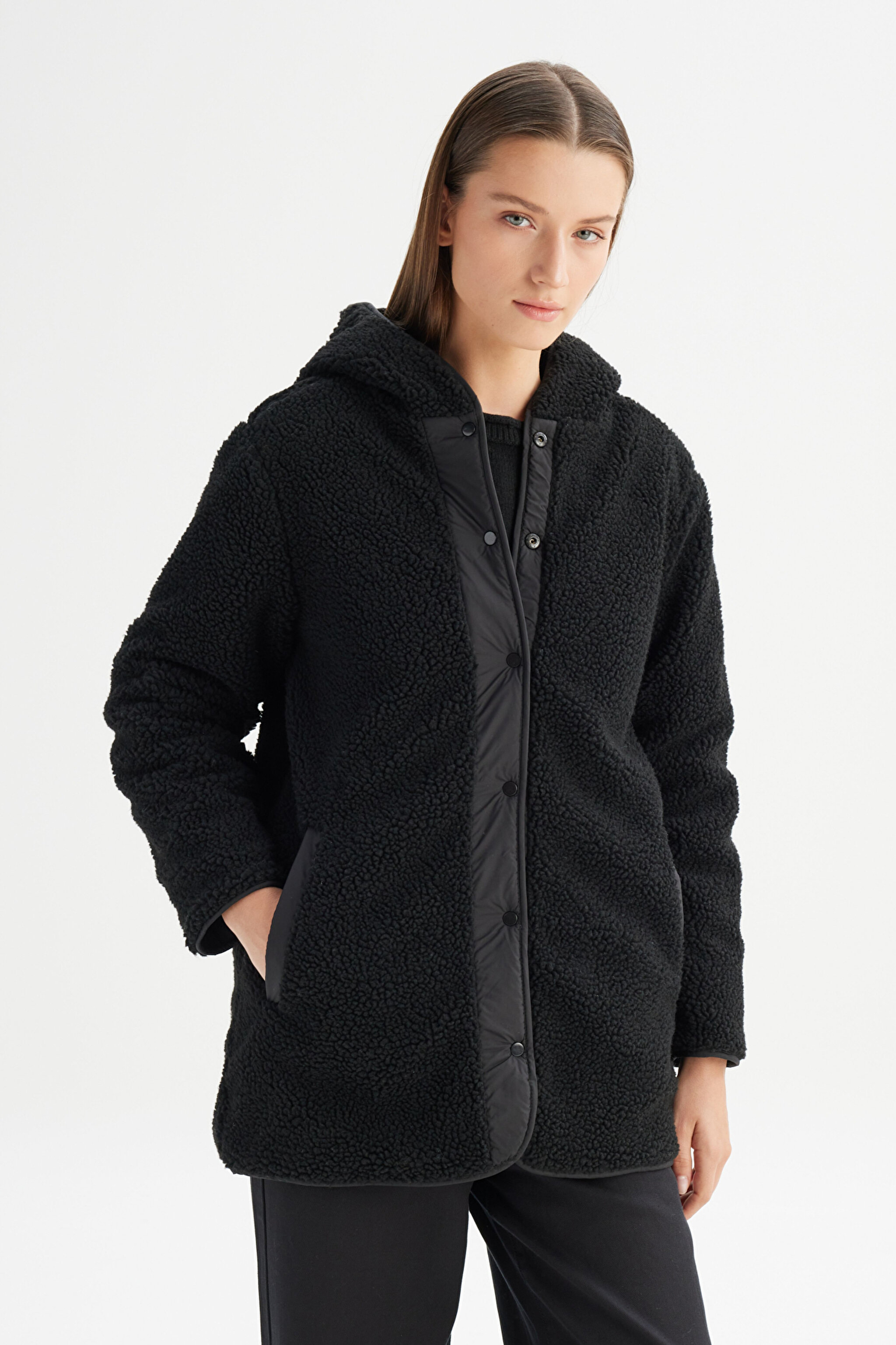 Regular Fit Normal Kesim Kapüşonlu Siyah Kapitoneli Mont - Black-CHW232275001 (görsel 2)
