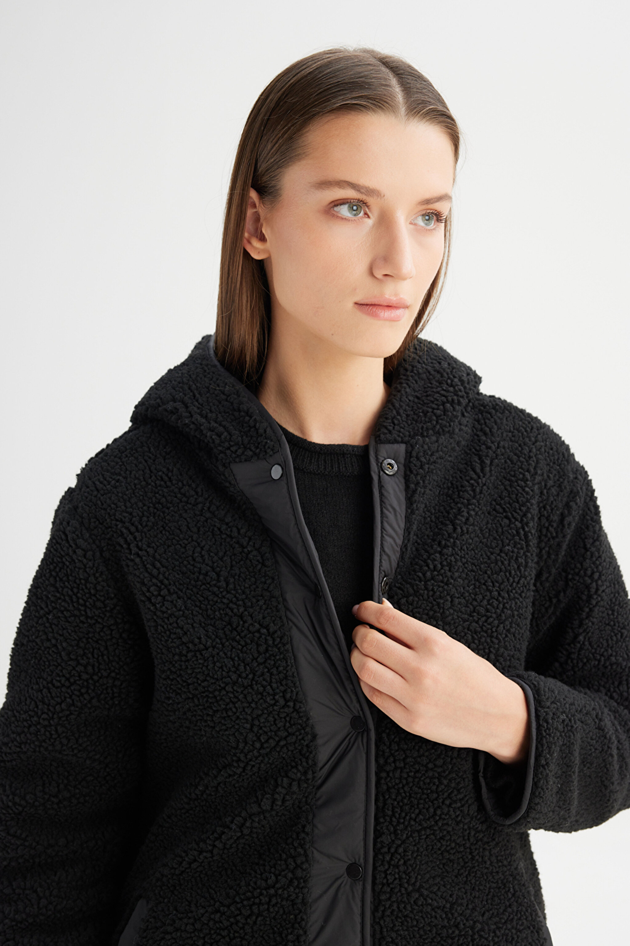 Regular Fit Normal Kesim Kapüşonlu Siyah Kapitoneli Mont - Black-CHW232275001 (görsel 4)