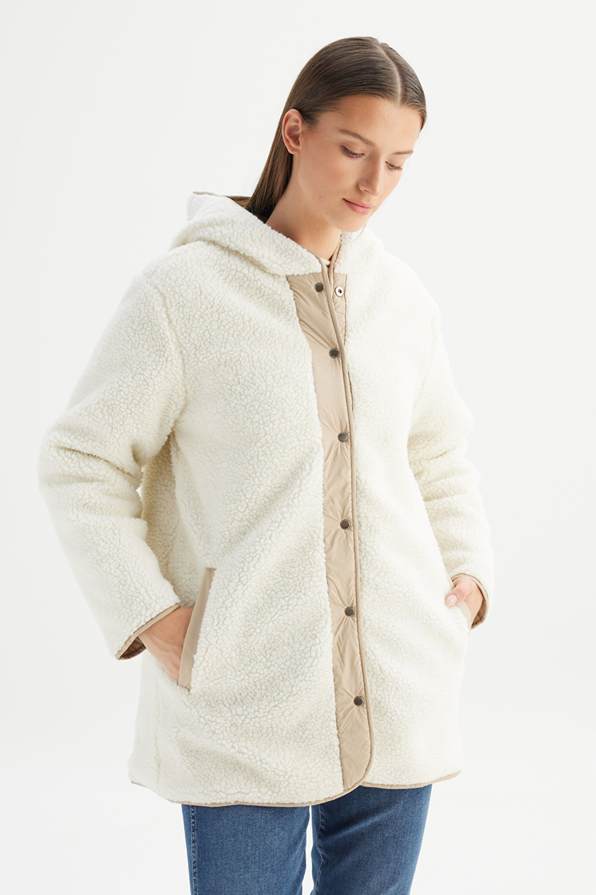 Regular Fit Normal Kesim Kapüşonlu Bej Kapitoneli Mont - Beige-CHW232275614 (görsel 3)