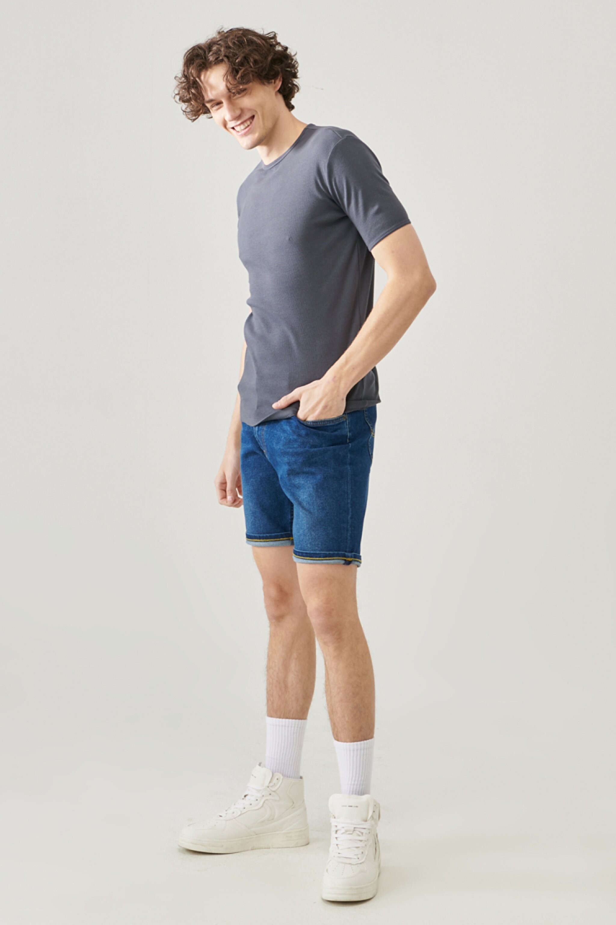 Regular Fit Normal Kesim Sıfır Yaka %100 Pamuk Basic Tişört - Anthracite-L211816003 (görsel 2)