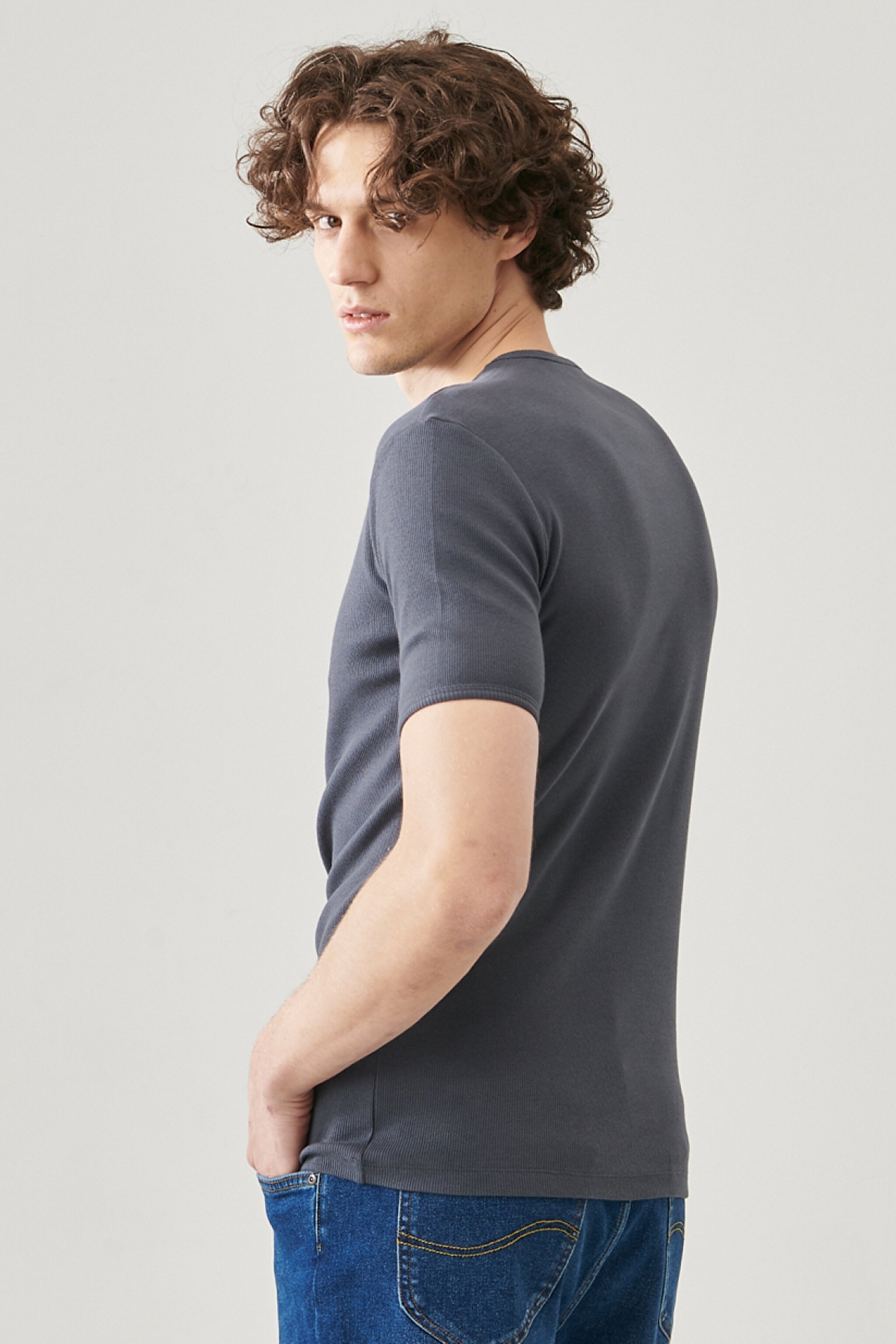 Regular Fit Normal Kesim Sıfır Yaka %100 Pamuk Basic Tişört - Anthracite-L211816003 (görsel 5)