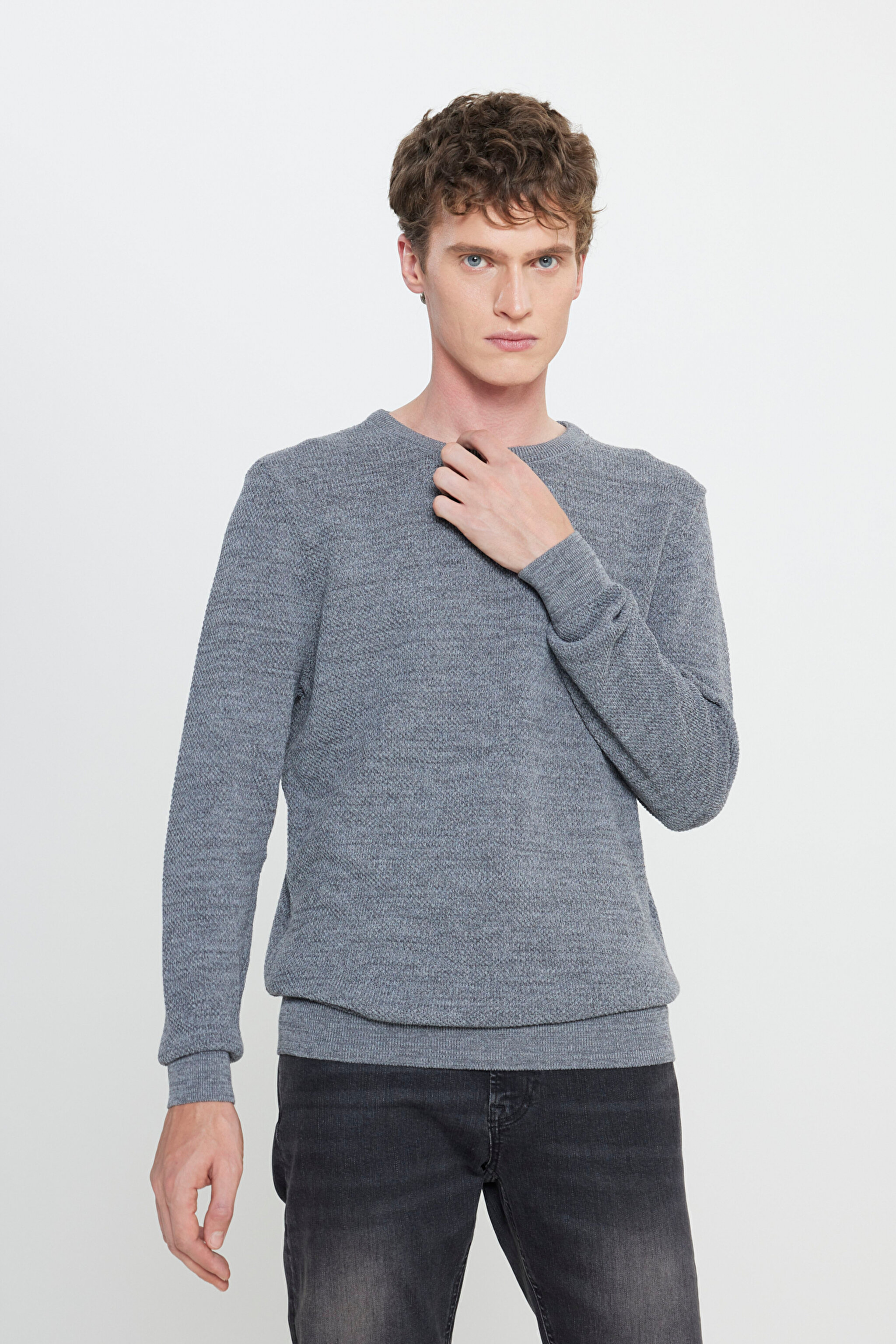 Regular Fit Normal Kesim Sıfır Yaka Triko