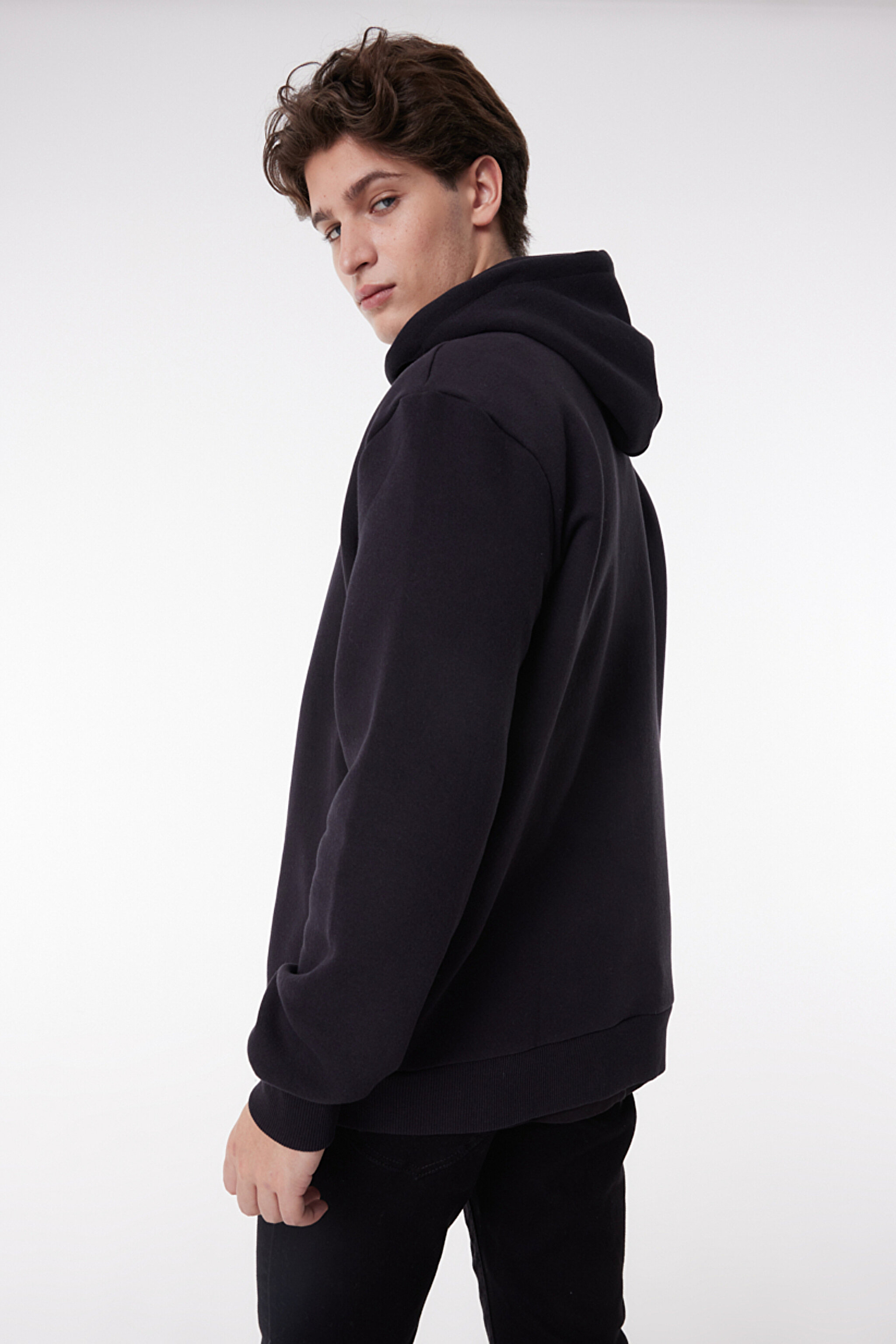 Regular Fit Normal Kesim Kapüşonlu Sweatshirt