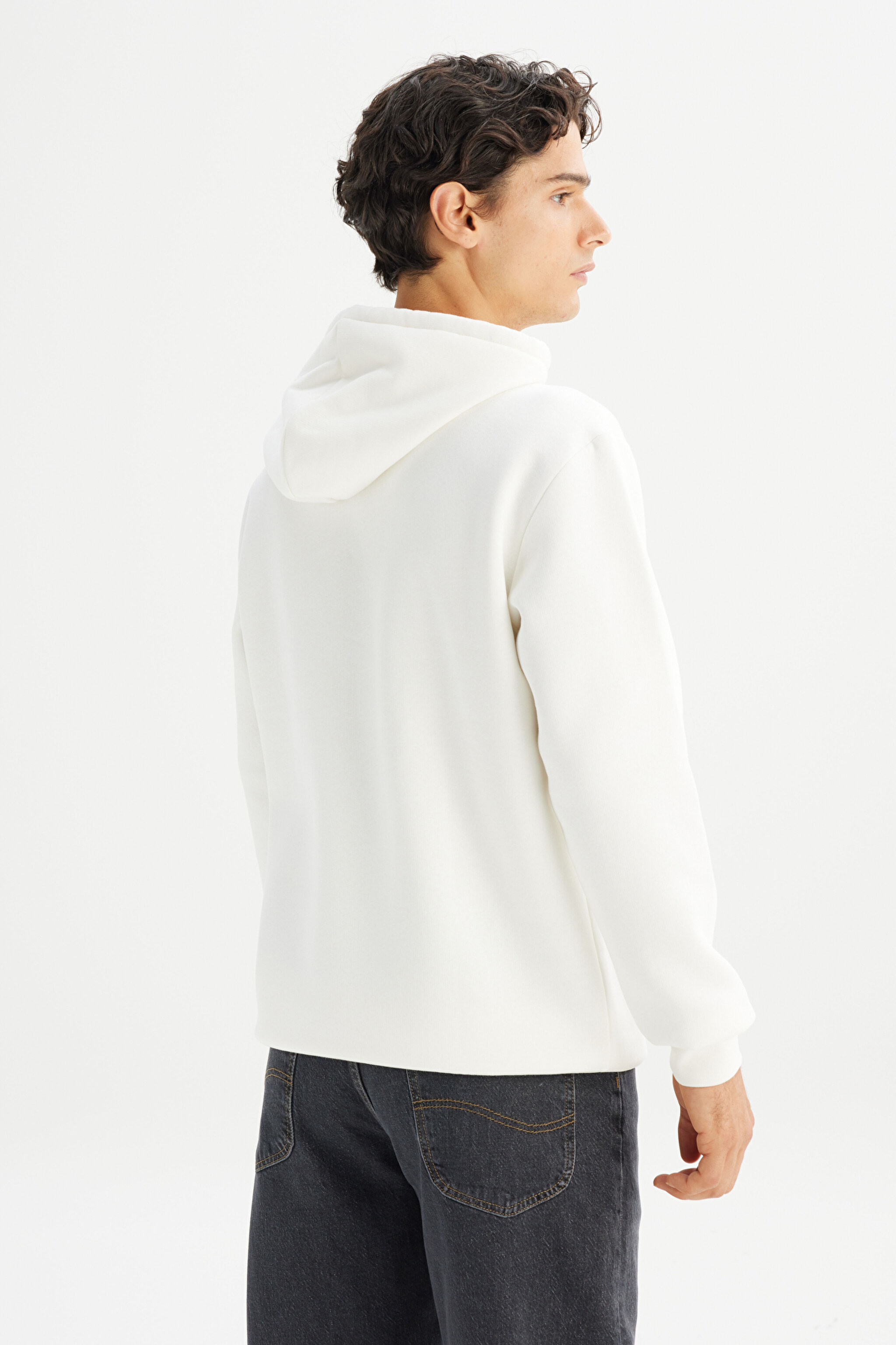 Pamuklu Regular Fit Normal Kesim Kapüşonlu Logo Detaylı Sweatshirt - Ecru-L212302990 (görsel 5)
