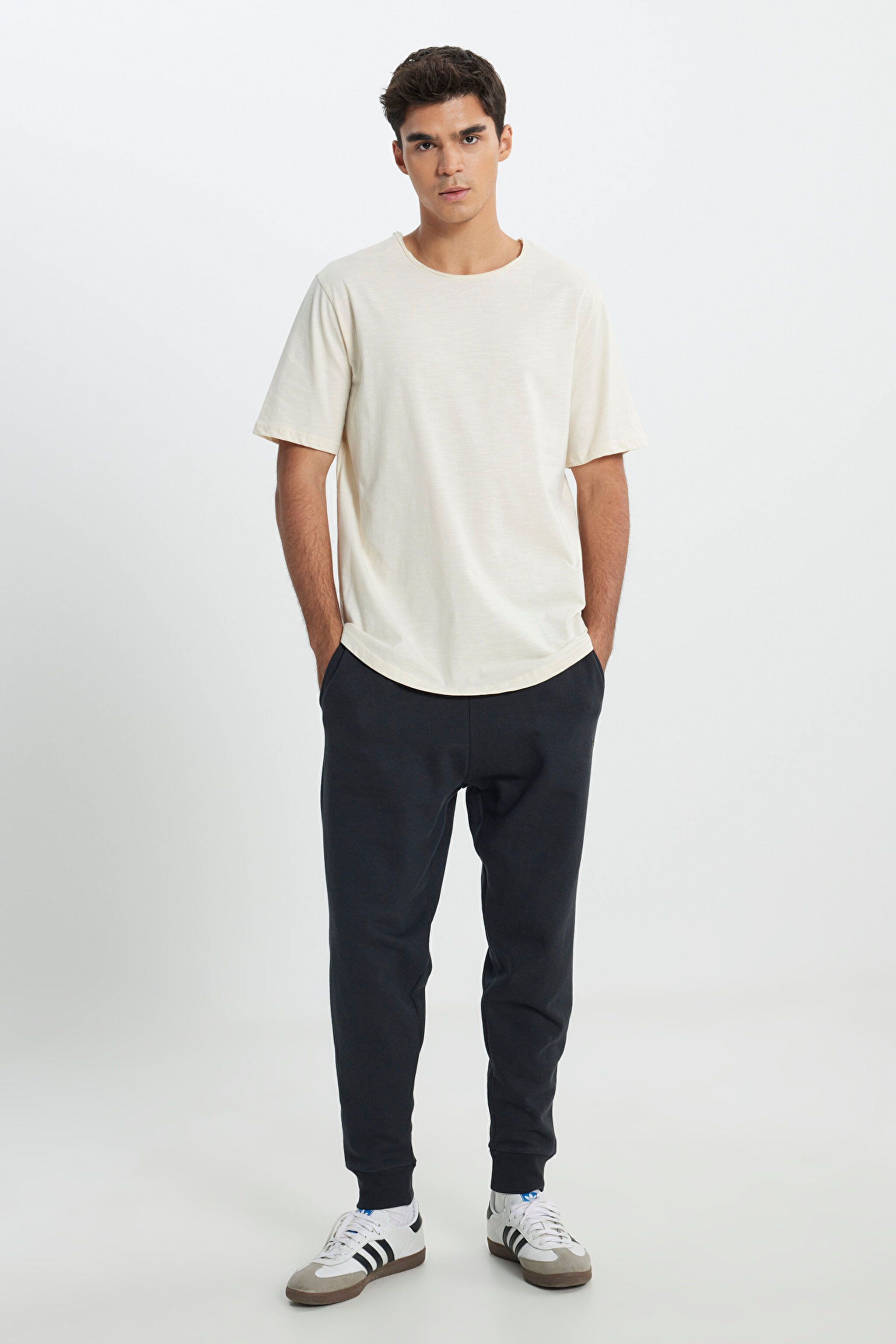 Regular Fit Normal Kesim Jogger Pantolon - Black-L212306001