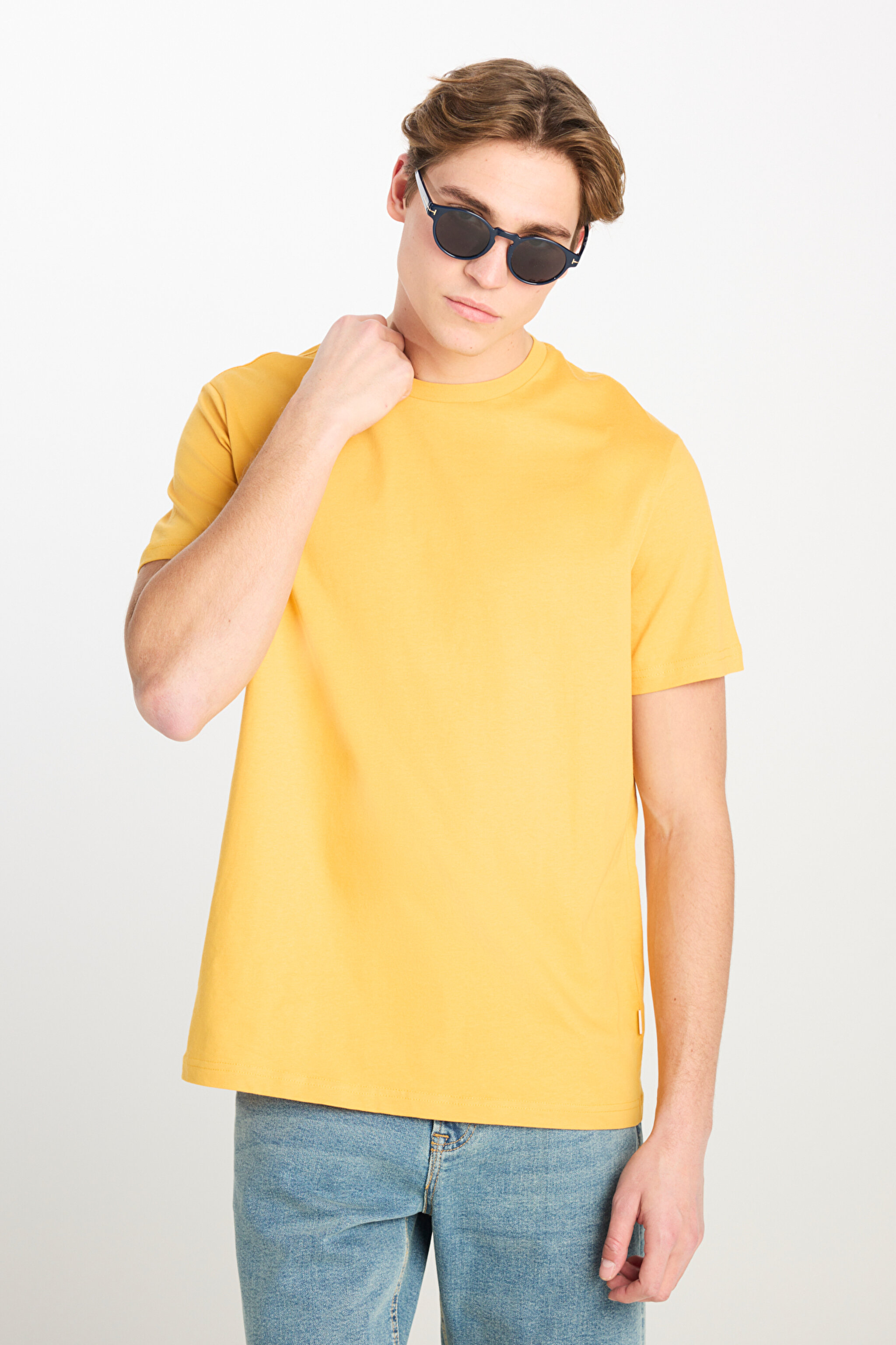 Regular Fit Rahat Kesim %100  Pamuk Kısa Kollu Crew Neck Tişört