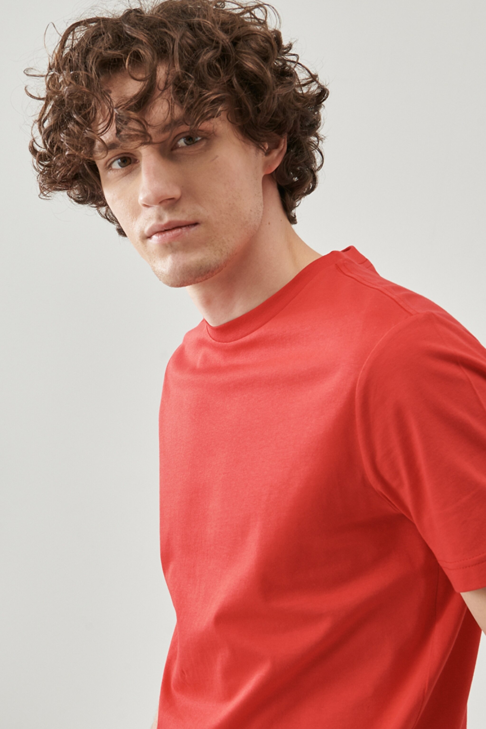 Regular Fit Rahat Kesim %100  Pamuk Kısa Kollu Crew Neck Tişört - Red-L221069600 (görsel 3)