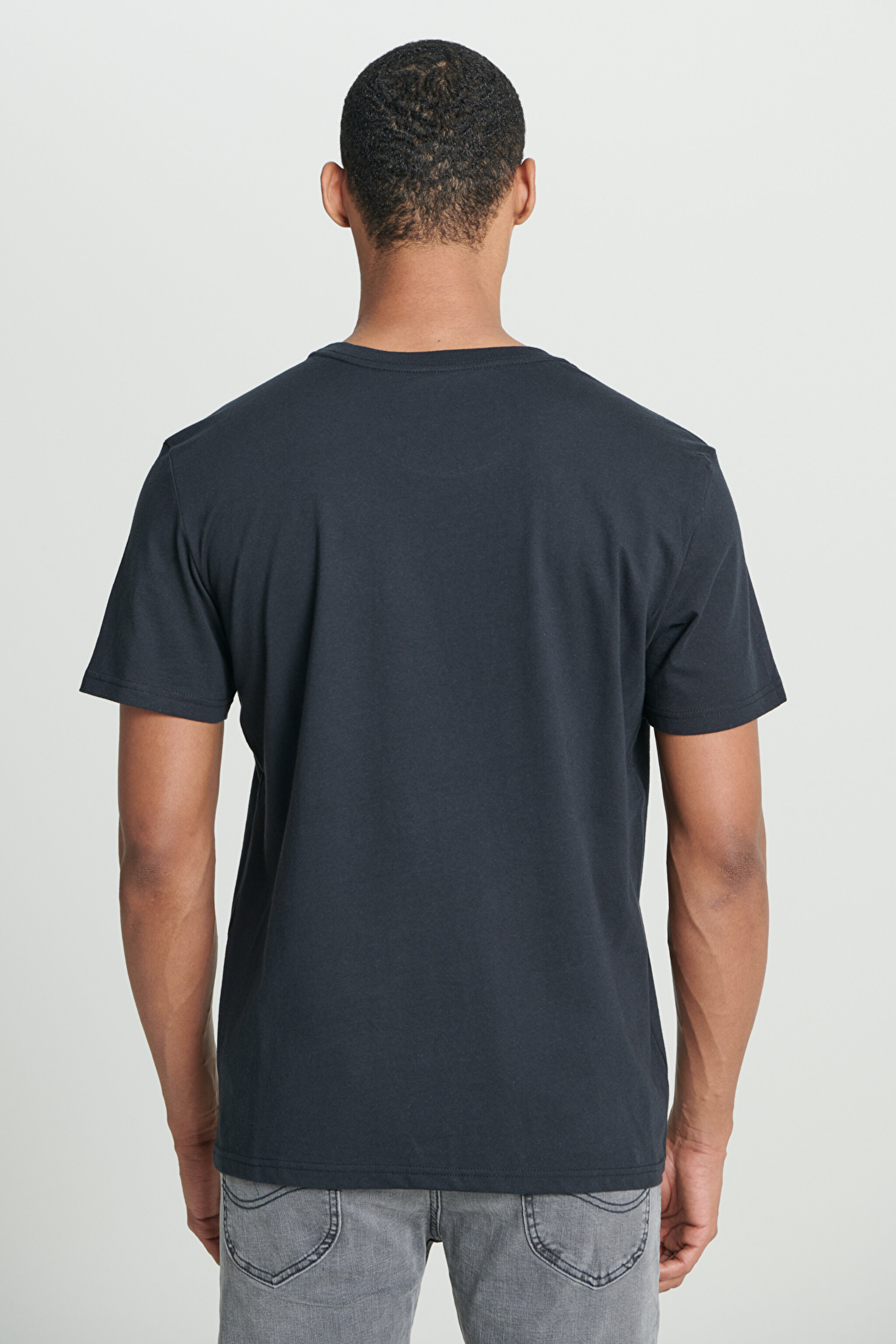 Regular Fit Normal Kesim %100 Pamuk Bisiklet Yaka Siyah Tişört - Black-L221233001 (görsel 5)