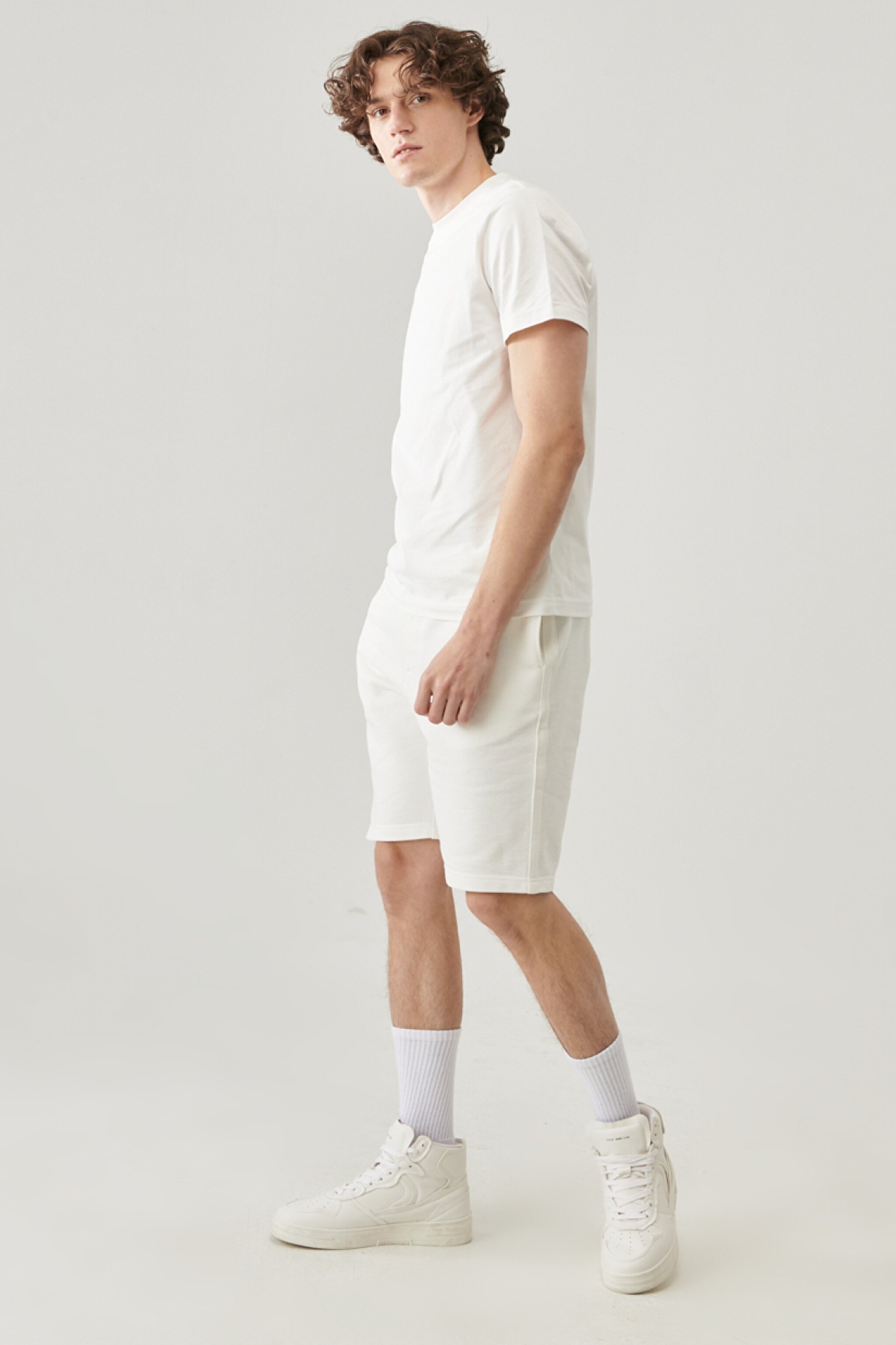 Regular Fit Rahat Kesim %100 Pamuk Sweat Şort - Ecru-L221295NQ (görsel 3)
