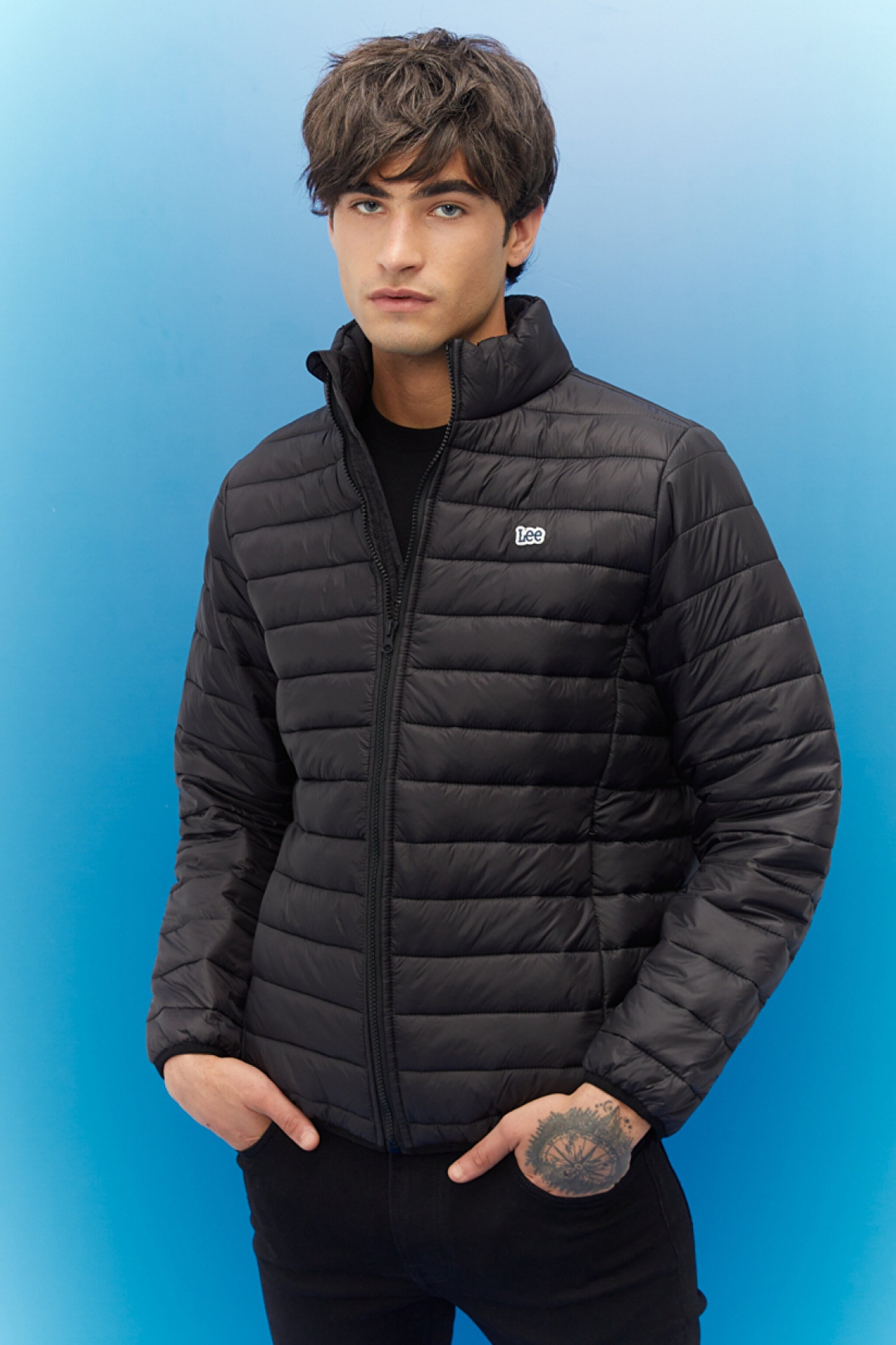 Regular Fit Normal Kesim Kapüşonlu Siyah Şişme Mont