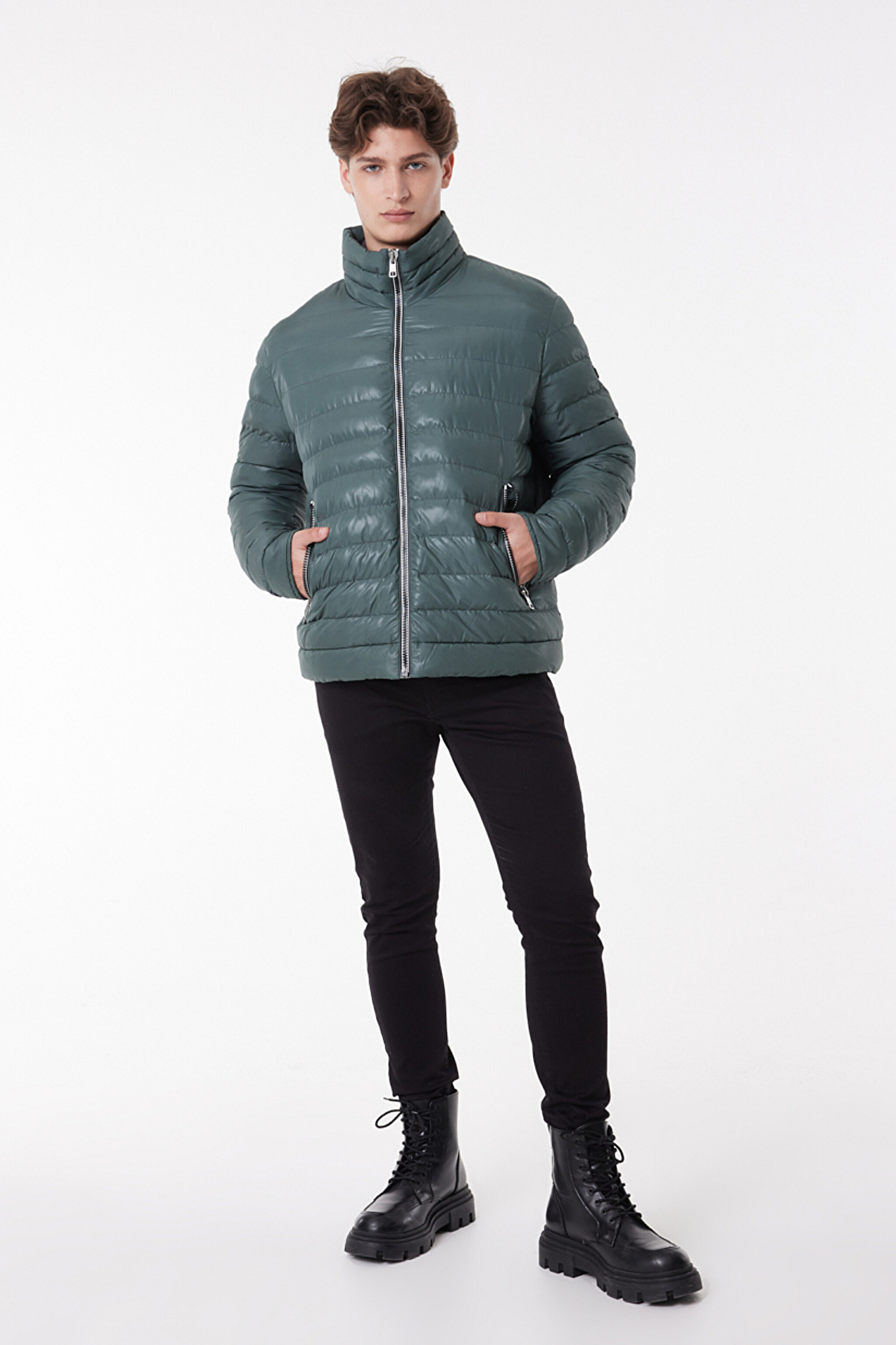 Regular Fit Normal Kesim Dik Yaka Haki Şişme Mont