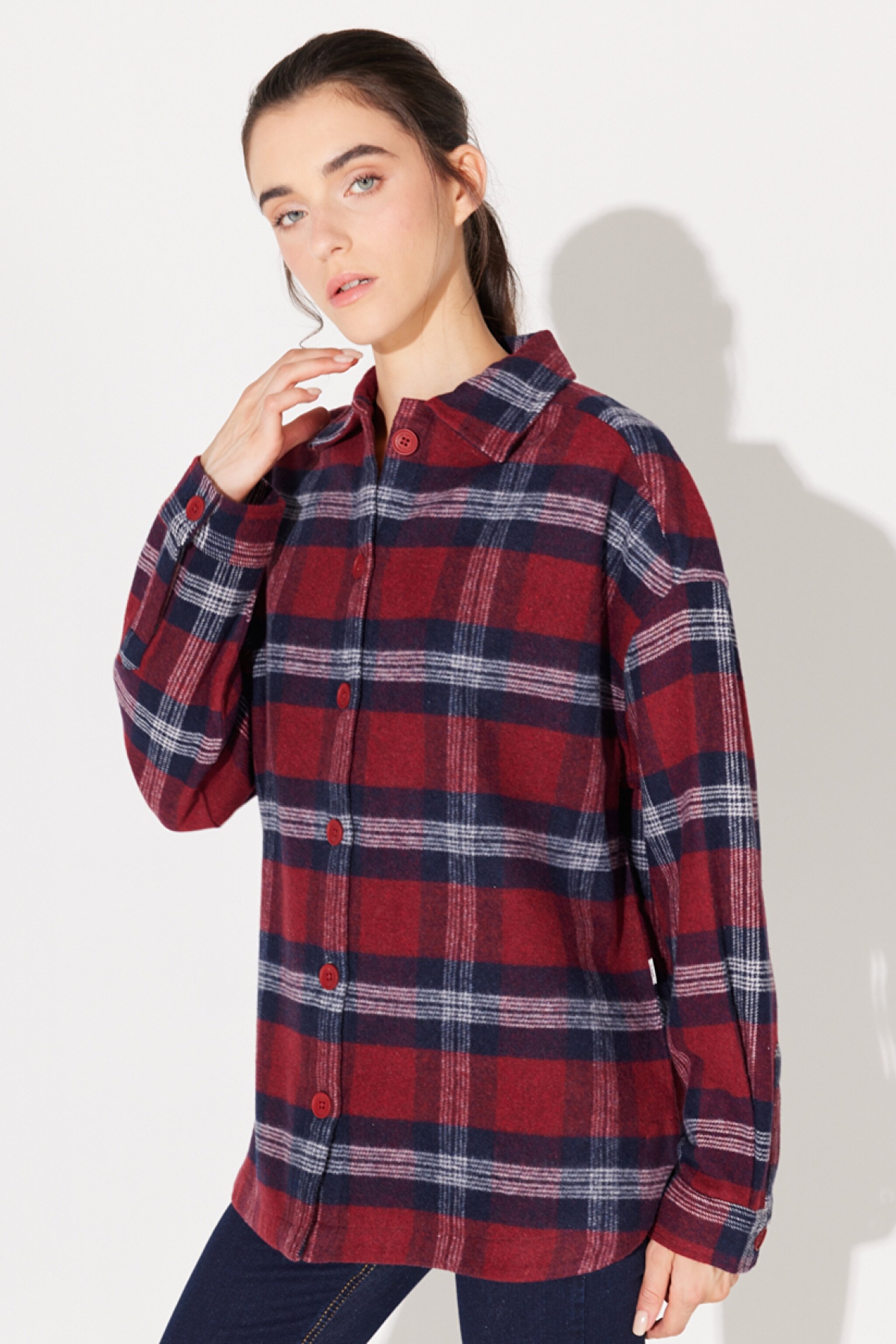 Regular Fit Normal Kesim %100 Pamuk Uzun Kollu Kırmızı Gömlek - Red-L222602600 (görsel 3)