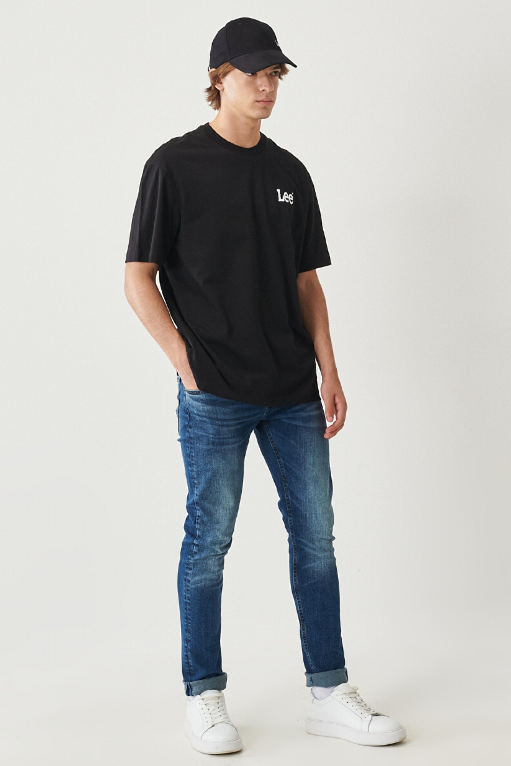 Loose Fit %100 Pamuk Bisiklet Yaka Tişört