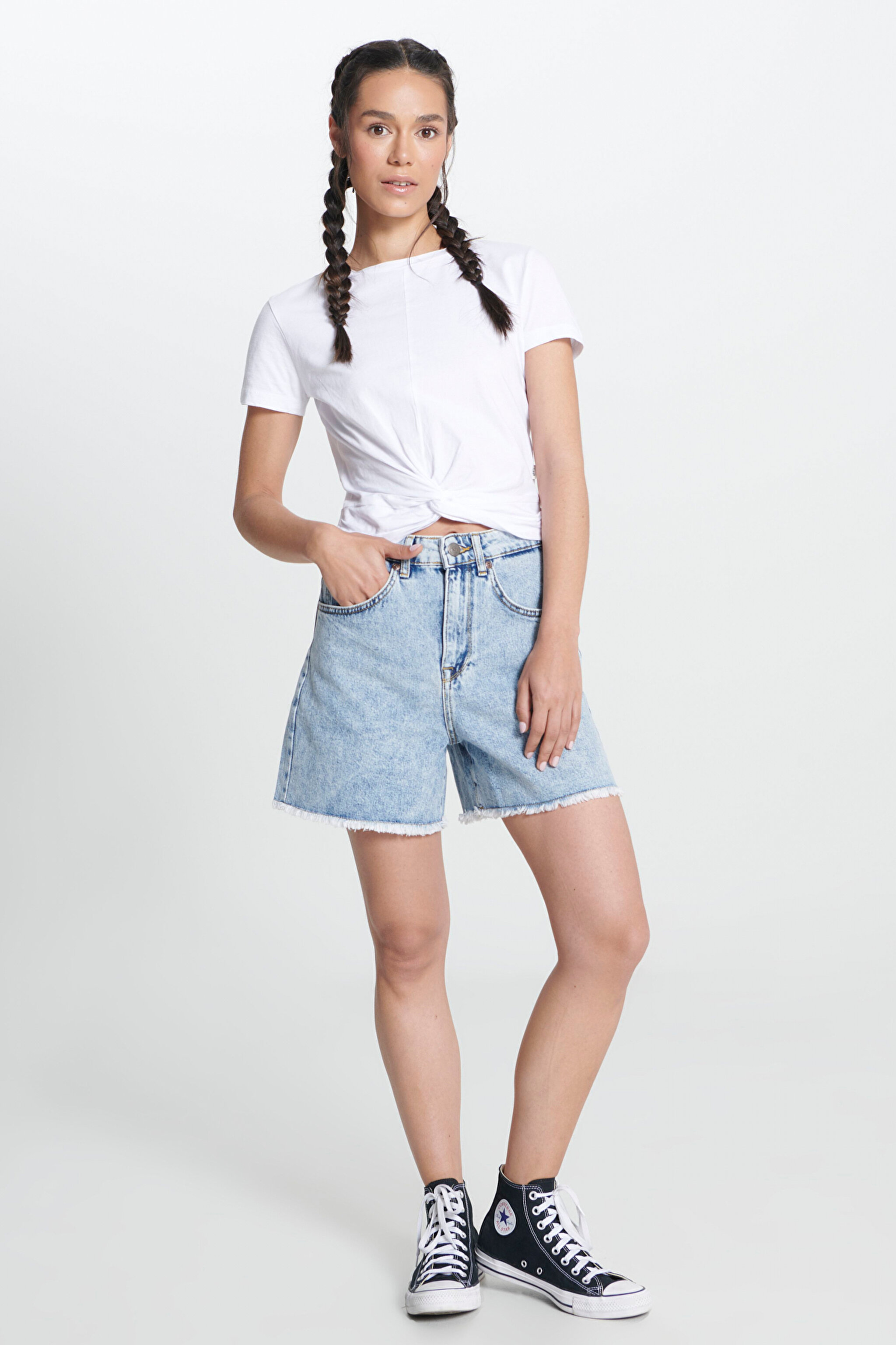 Regular Fit Normal Kesim %100 Pamuk Yüksek Bel Açık Mavi Jean Kot Şort