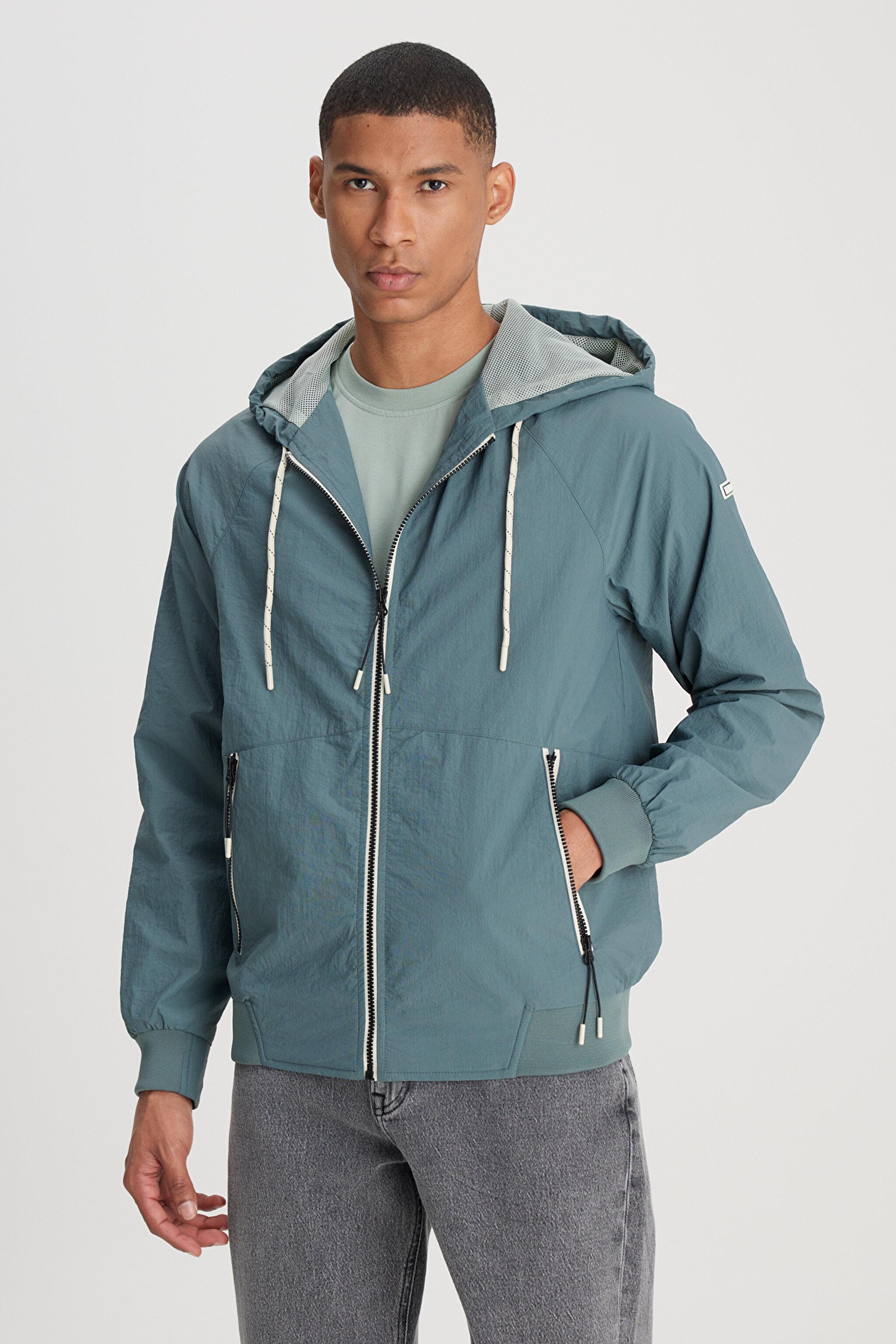 Regular Fit Normal Kesim Kapüşonlu Tam Fermuarlı Mint Yeşili Ceket
