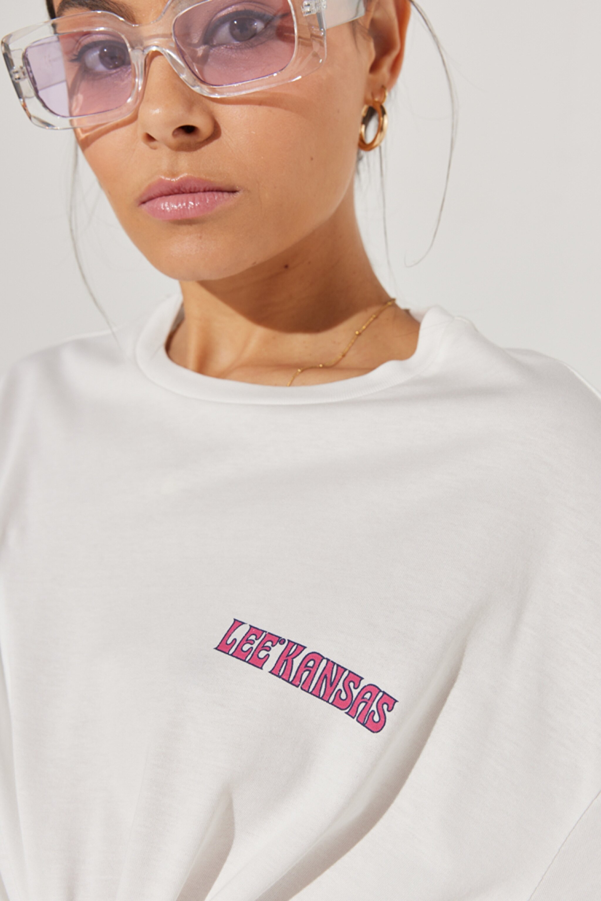Loose Fit Rahat Kesim %100 Pamuk Bisiklet Yaka Kırık Beyaz Tişört - Off White-L231266102 (görsel 5)
