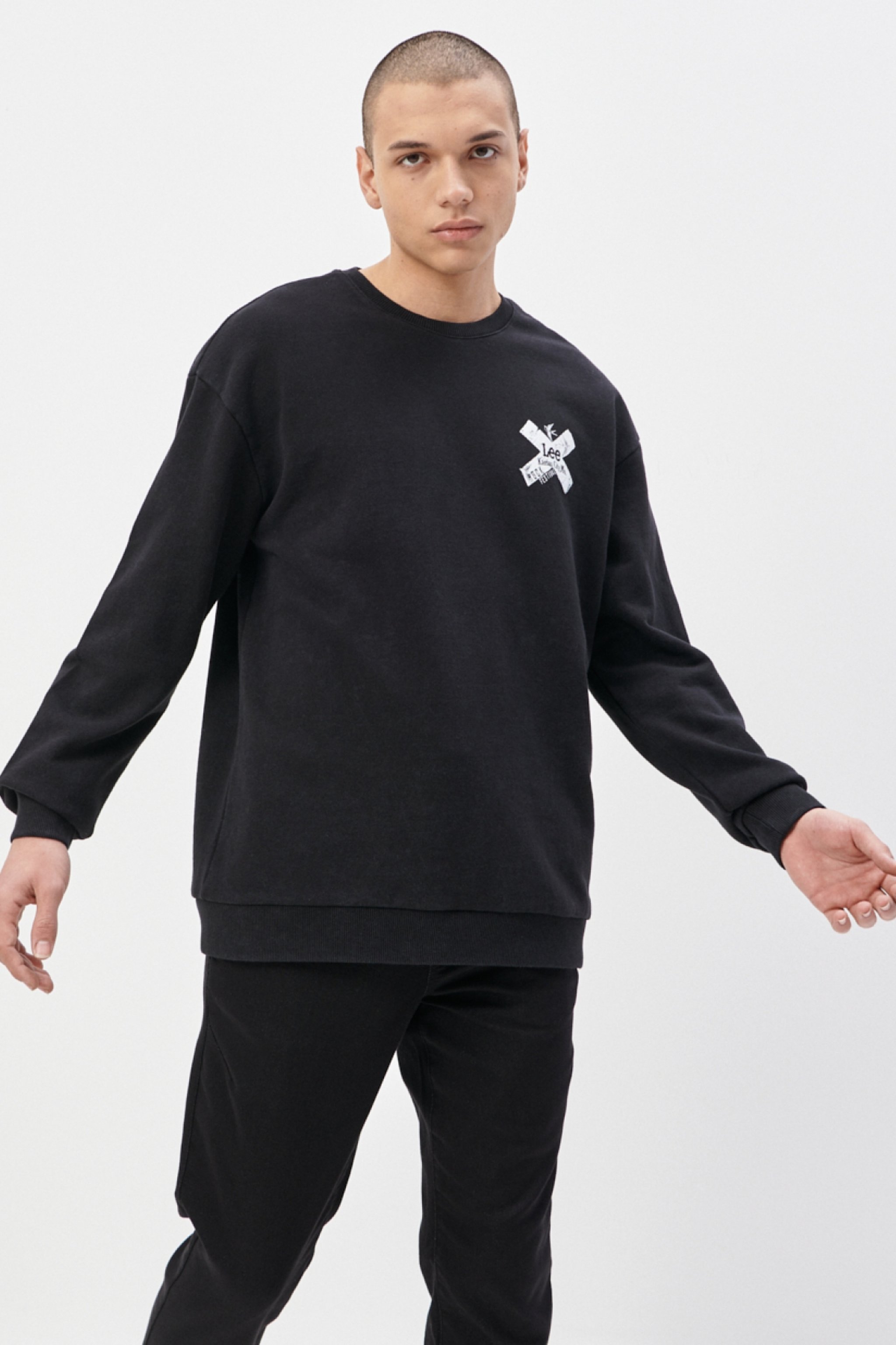 Loose Fit Rahat Kesim %100 Pamuk Bisiklet Yaka Siyah Tişört - Black-L231279001