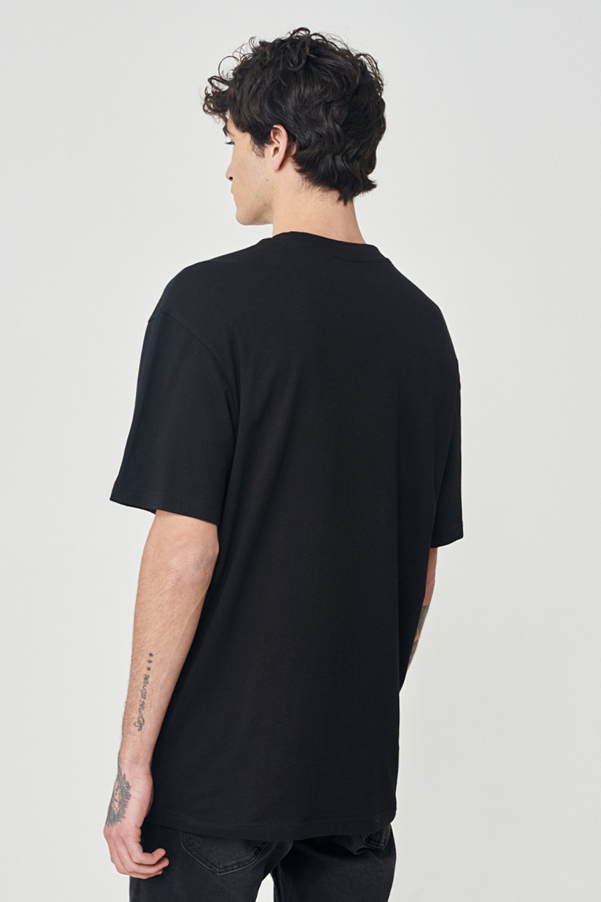 Loose Fit Rahat Kesim %100 Pamuk Bisiklet Yaka Siyah Tişört - Black-L231292001 (görsel 5)