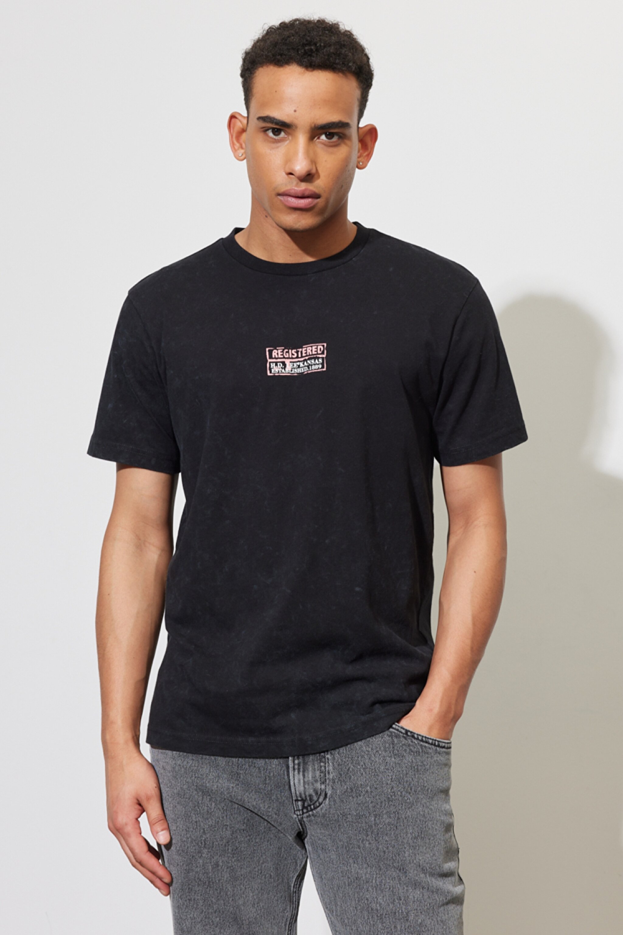 Regular Fit Normal Kesim %100 Pamuk Bisiklet Yaka Siyah Tişört - Black-L231307001