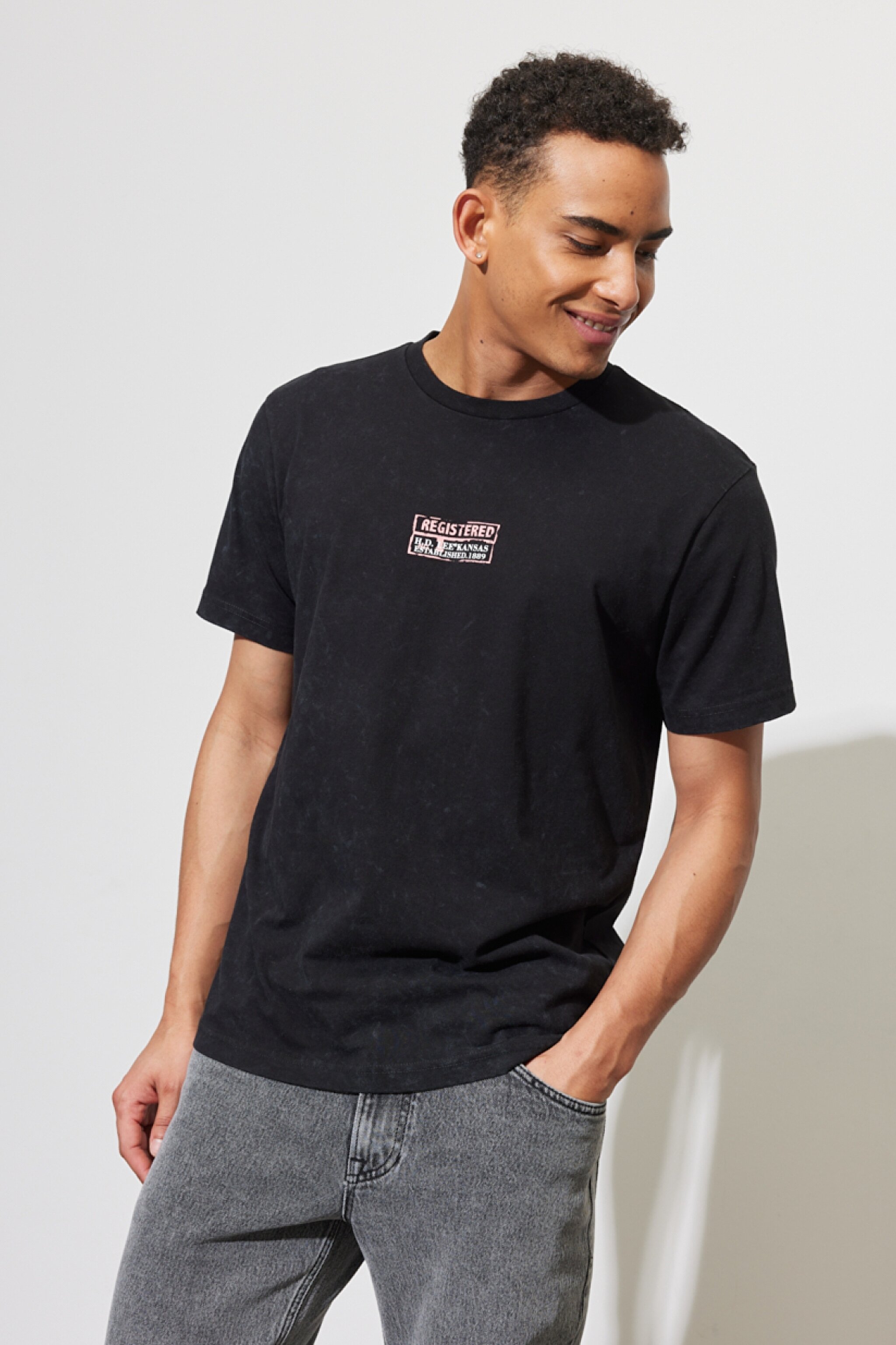 Regular Fit Normal Kesim %100 Pamuk Bisiklet Yaka Siyah Tişört - Black-L231307001 (görsel 4)