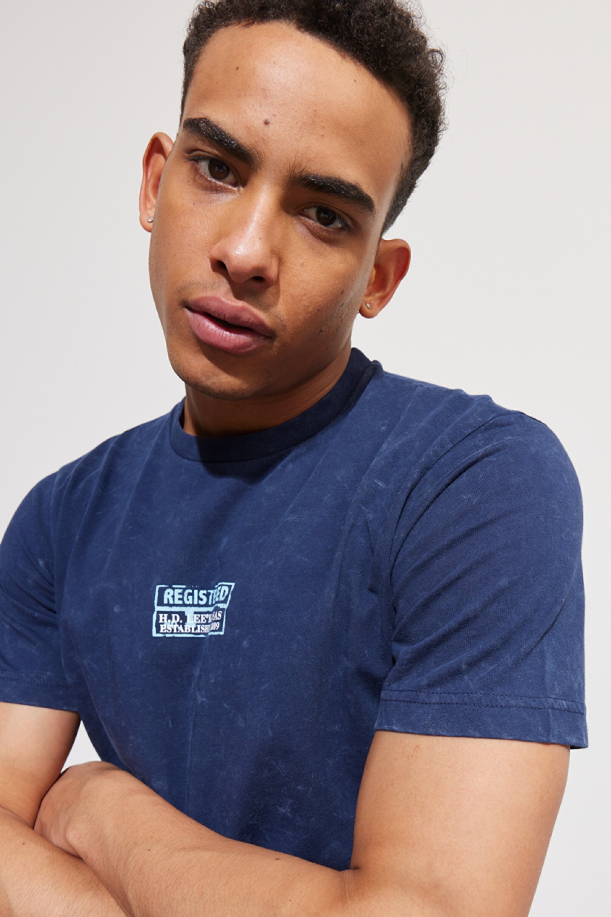 Regular Fit Normal Kesim %100 Pamuk Bisiklet Yaka İndigo Tişört - Indigo-L231307315 (görsel 5)