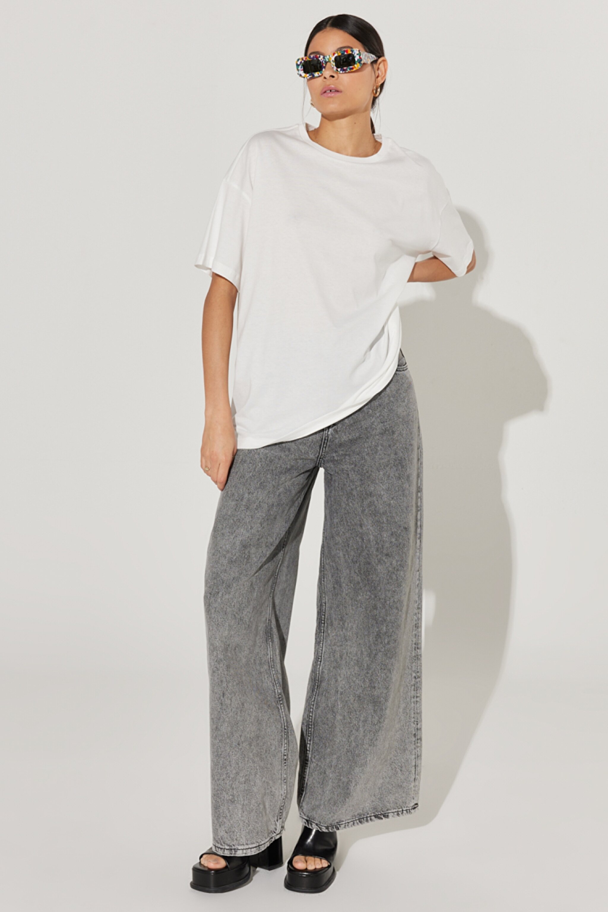 Loose Fit Rahat Kesim Bisiklet Yaka %100 Pamuk Kırık Beyaz Tişört - Off White-L231308102 (görsel 7)