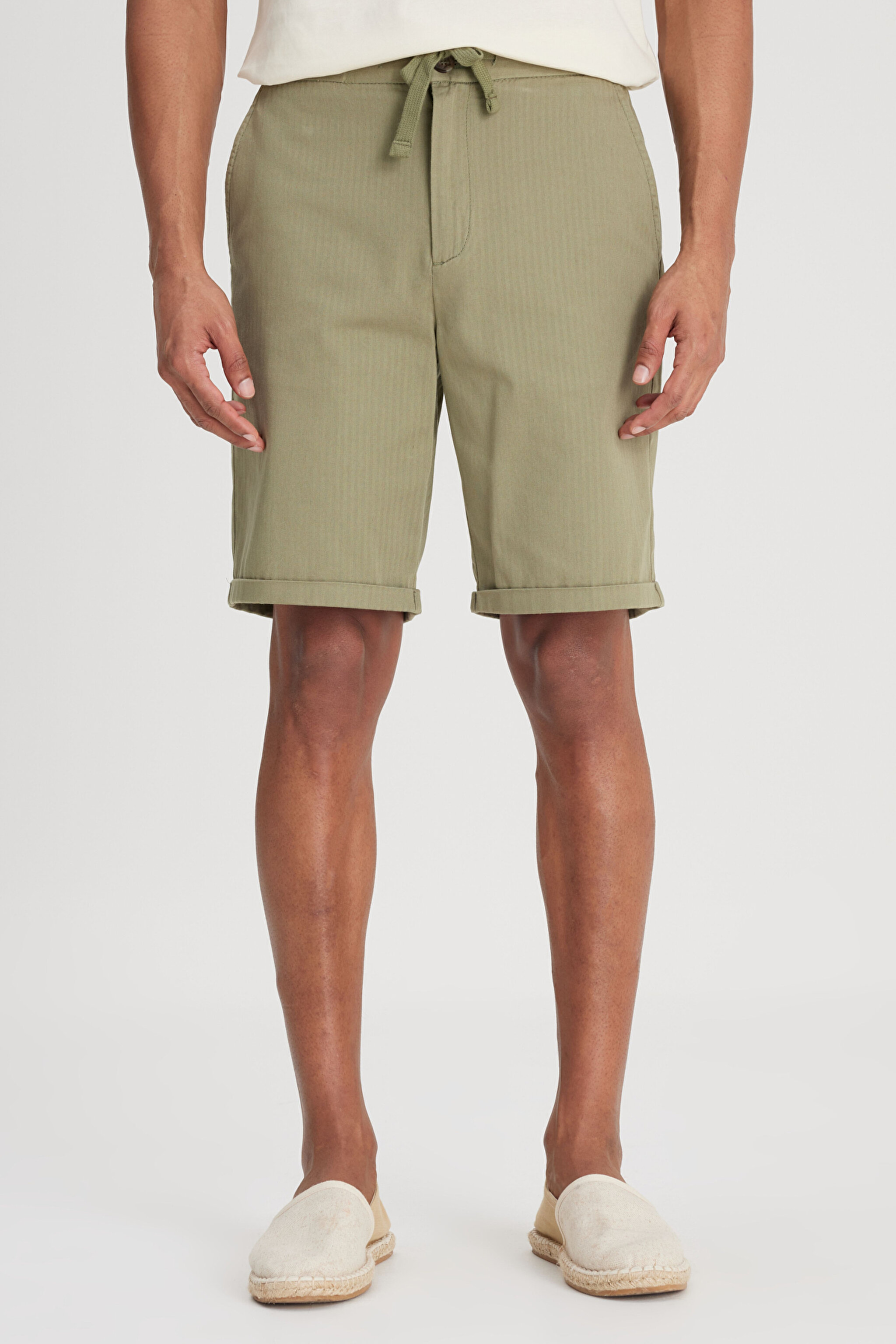 Regular Fit Normal Kesim %100 Pamuk Normal Bel Haki Chino Şort