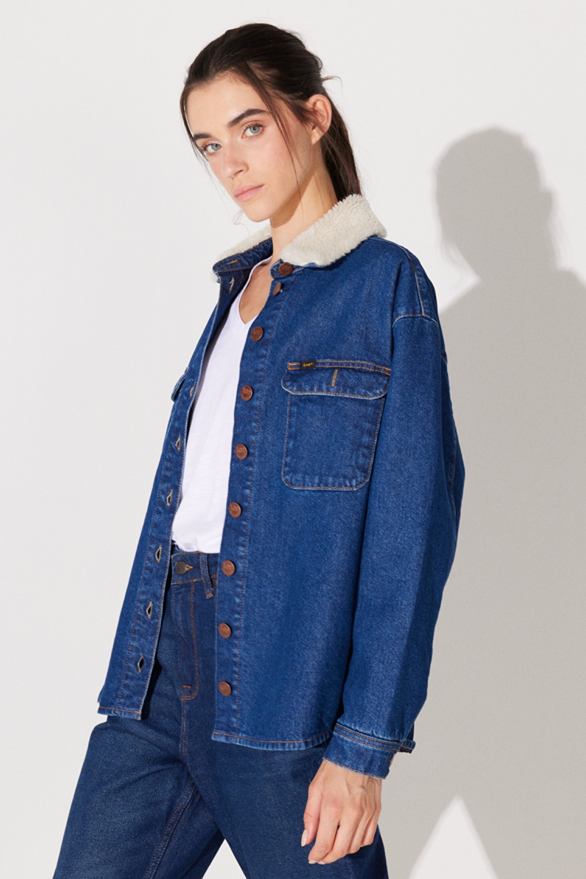 Loose Fit Rahat Kesim %100 Pamuk Sherpa Yaka Mavi Jean Kot Ceket - Mid Blue-L232097XT (görsel 2)