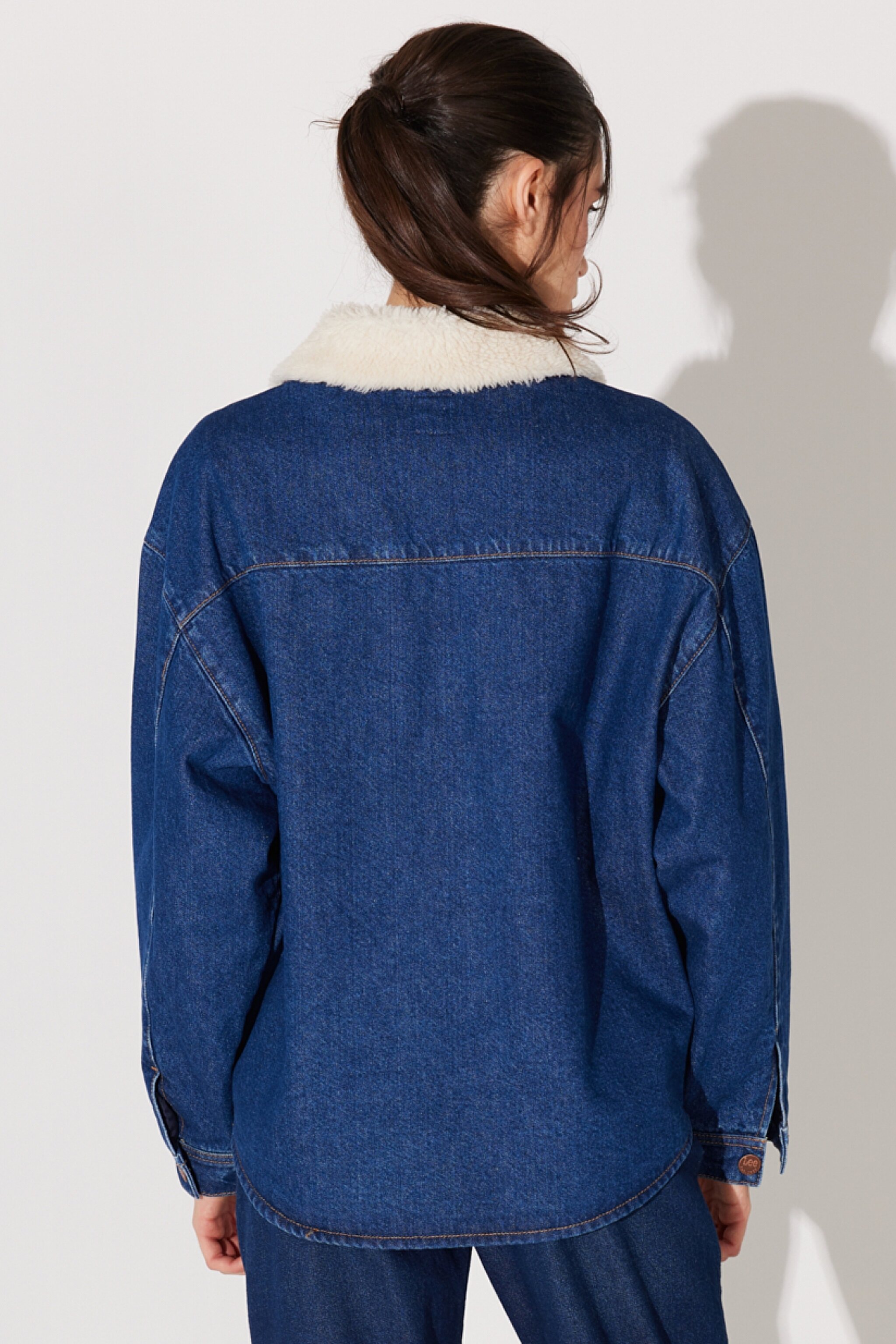 Loose Fit Rahat Kesim %100 Pamuk Sherpa Yaka Mavi Jean Kot Ceket - Mid Blue-L232097XT (görsel 8)