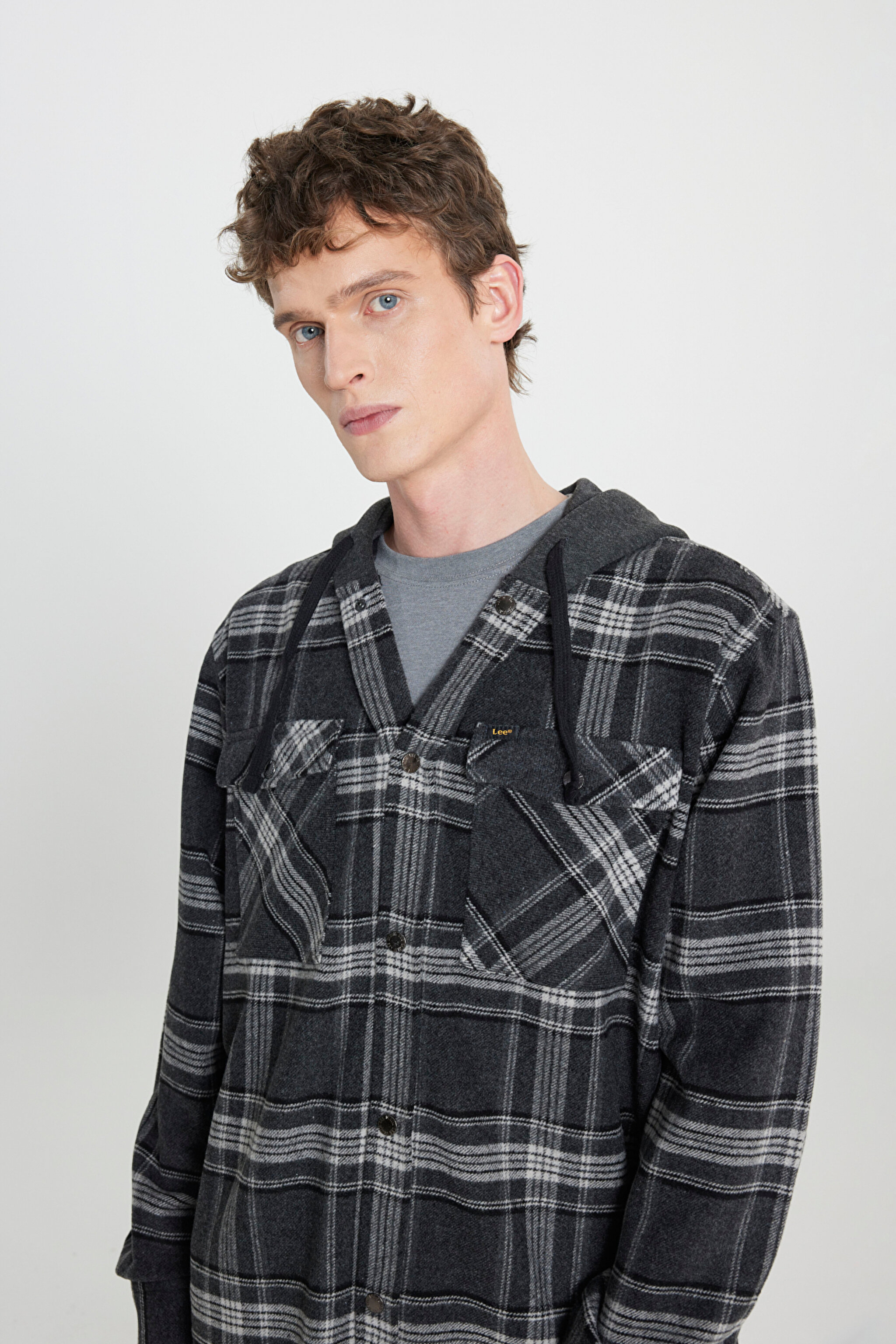 Loose Fit Rahat Kesim Kapüşonlu Şardonlu Siyah Uzun Kollu Gömlek - Black-L232151001 (görsel 2)