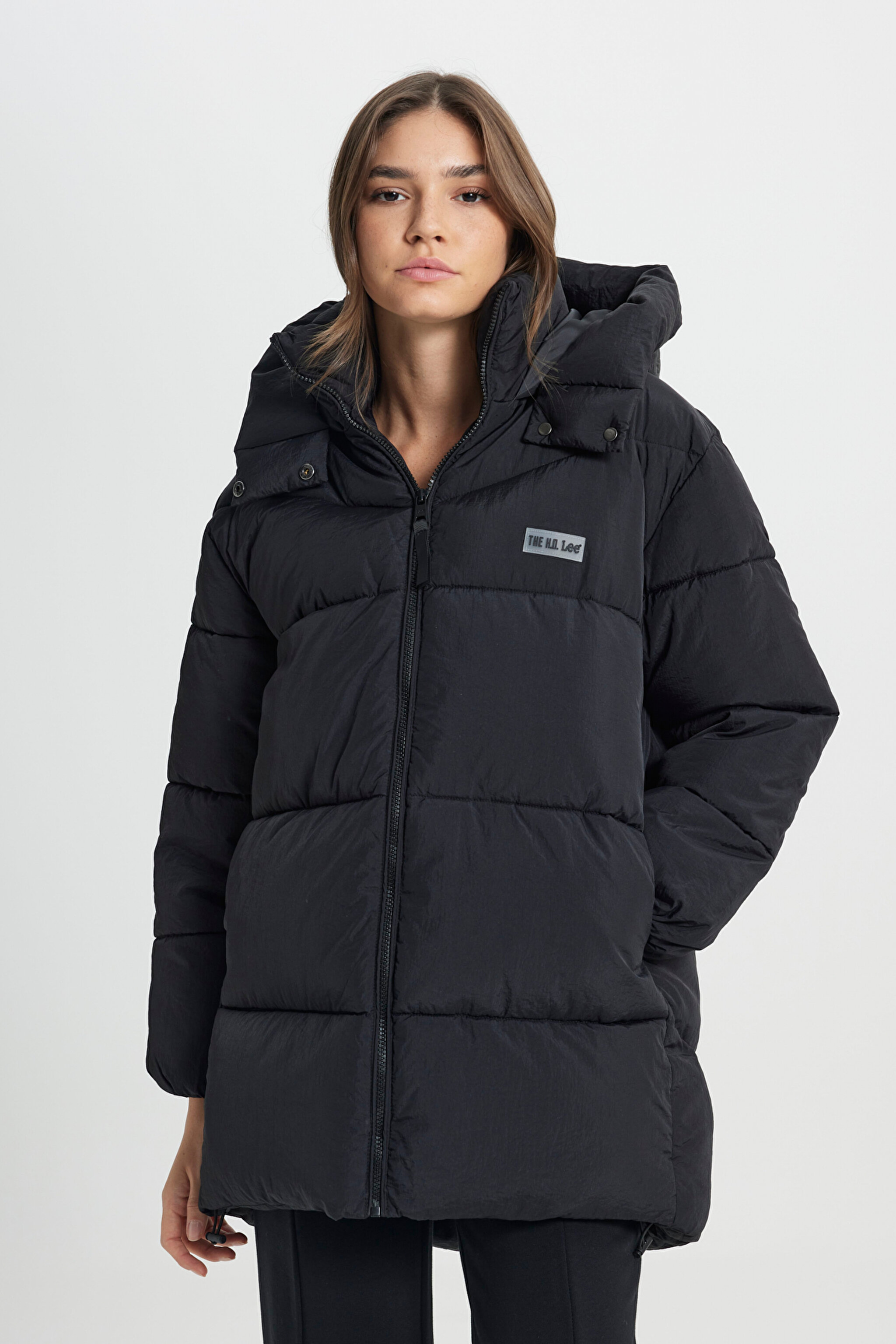 Loose Fit Rahat Kesim Kapüşonlu Uzun Siyah Şişme Mont - Black-L232222001 (görsel 3)