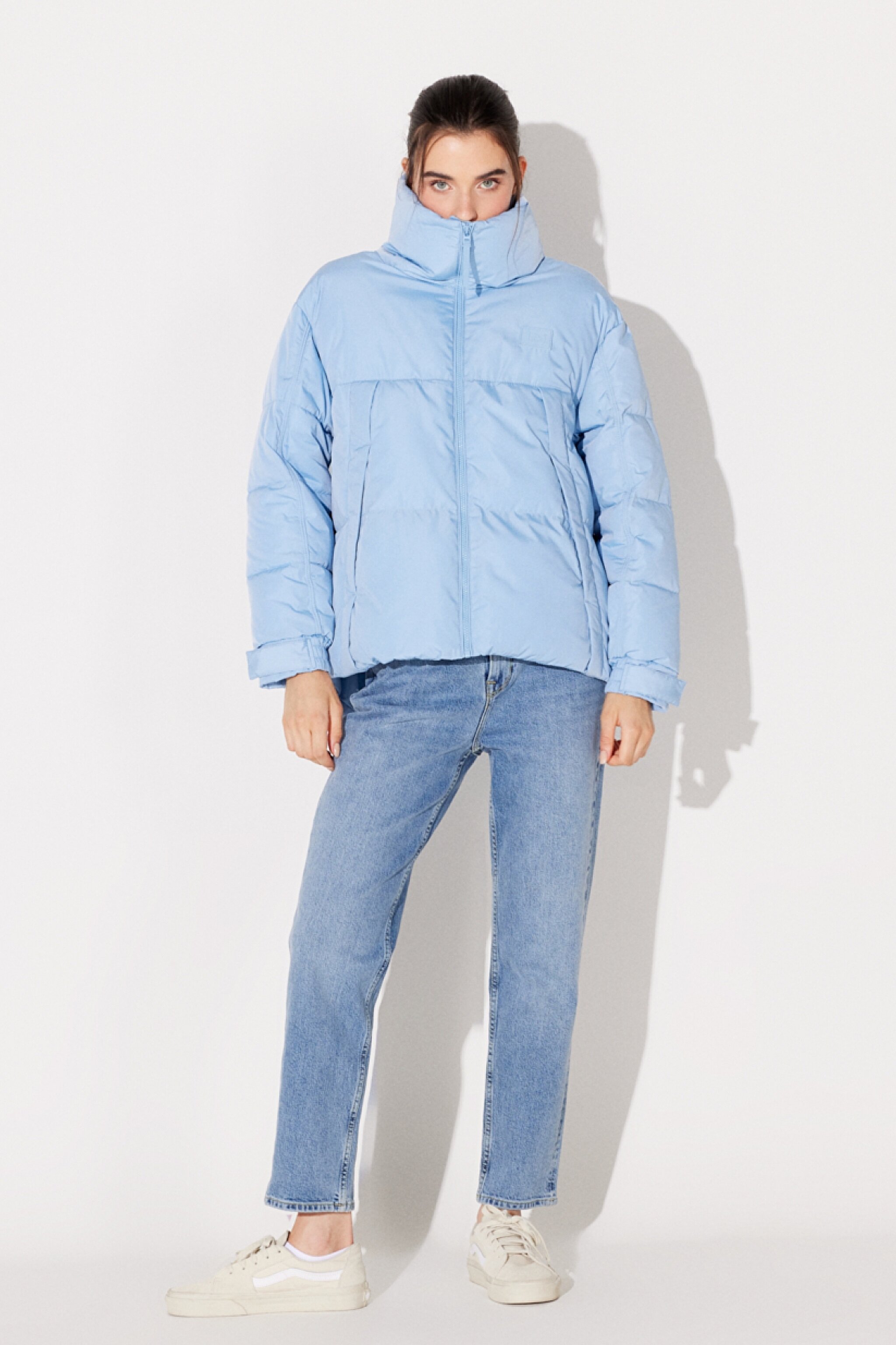 Loose Fit Rahat Kesim Dik Yaka Açık Mavi Şişme Mont - Blue-L232228400 (görsel 5)