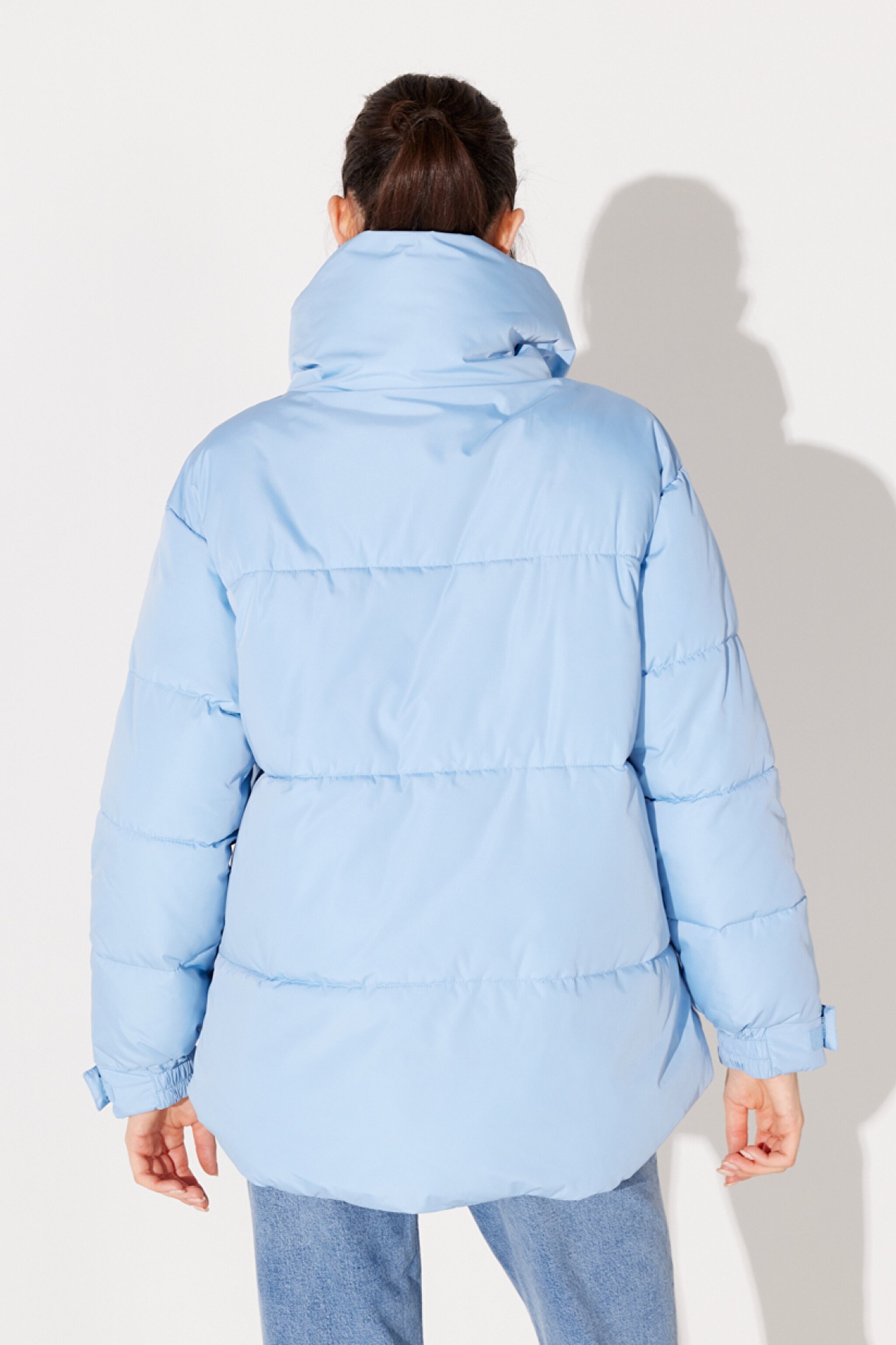 Loose Fit Rahat Kesim Dik Yaka Açık Mavi Şişme Mont - Blue-L232228400 (görsel 6)