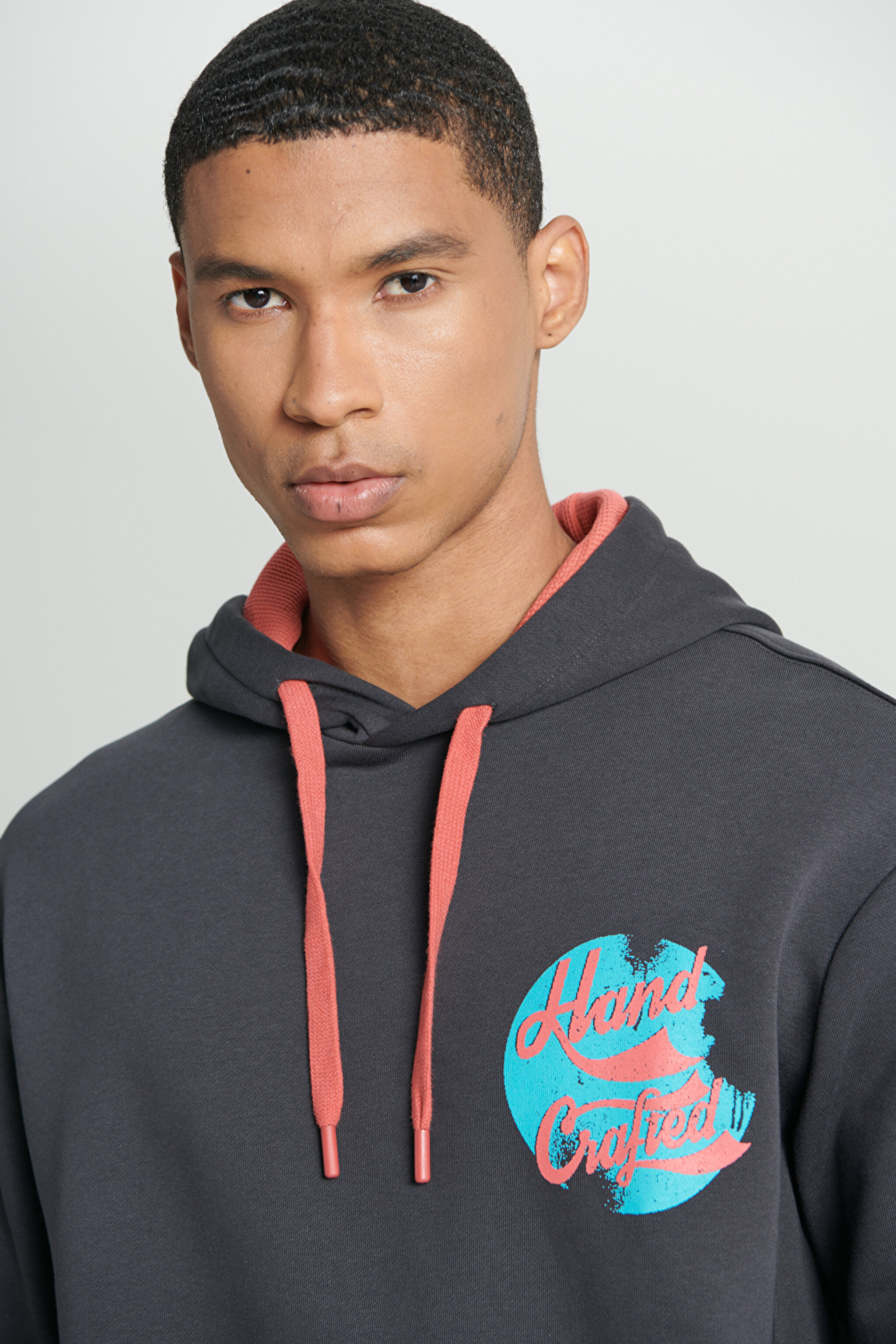 Regular Fit Normal Kesim Kapüşonlu İçi Polarlı Sırt Baskılı Antrasit Sweatshirt - Anthracite-L232273003 (görsel 6)