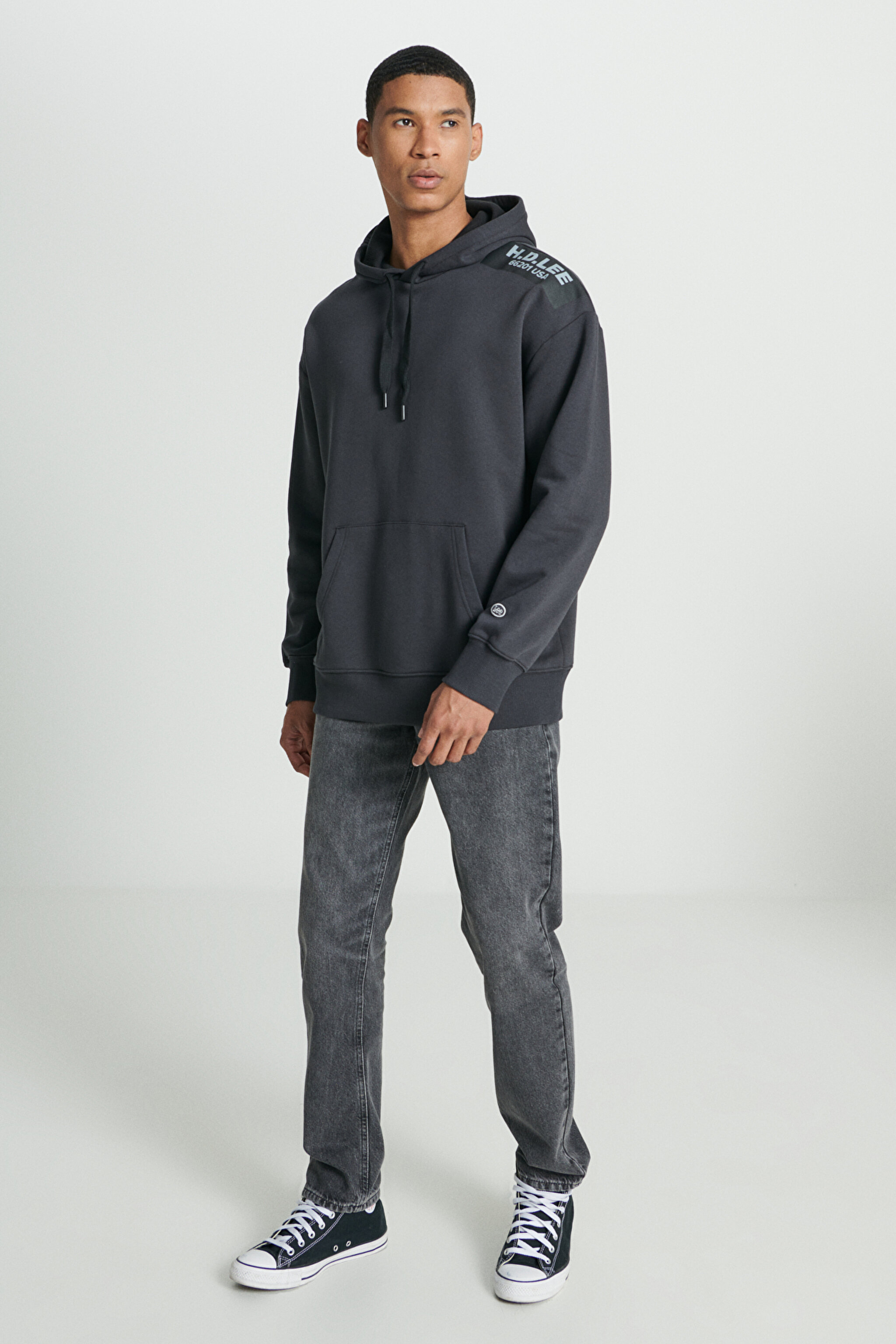 Loose Fit Rahat Kesim Kapüşonlu İçi Polarlı Sırt Baskılı Antrasit Sweatshirt - Anthracite-L232275003 (görsel 4)