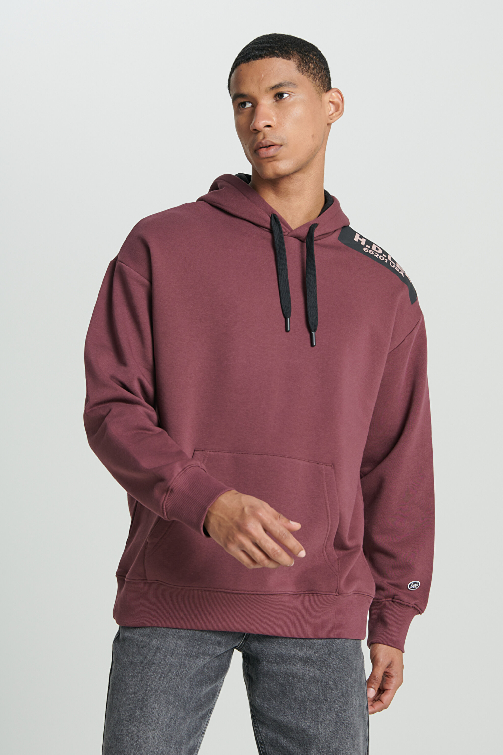 Loose Fit Rahat Kesim Kapüşonlu İçi Polarlı Sırt Baskılı Bordo Sweatshirt