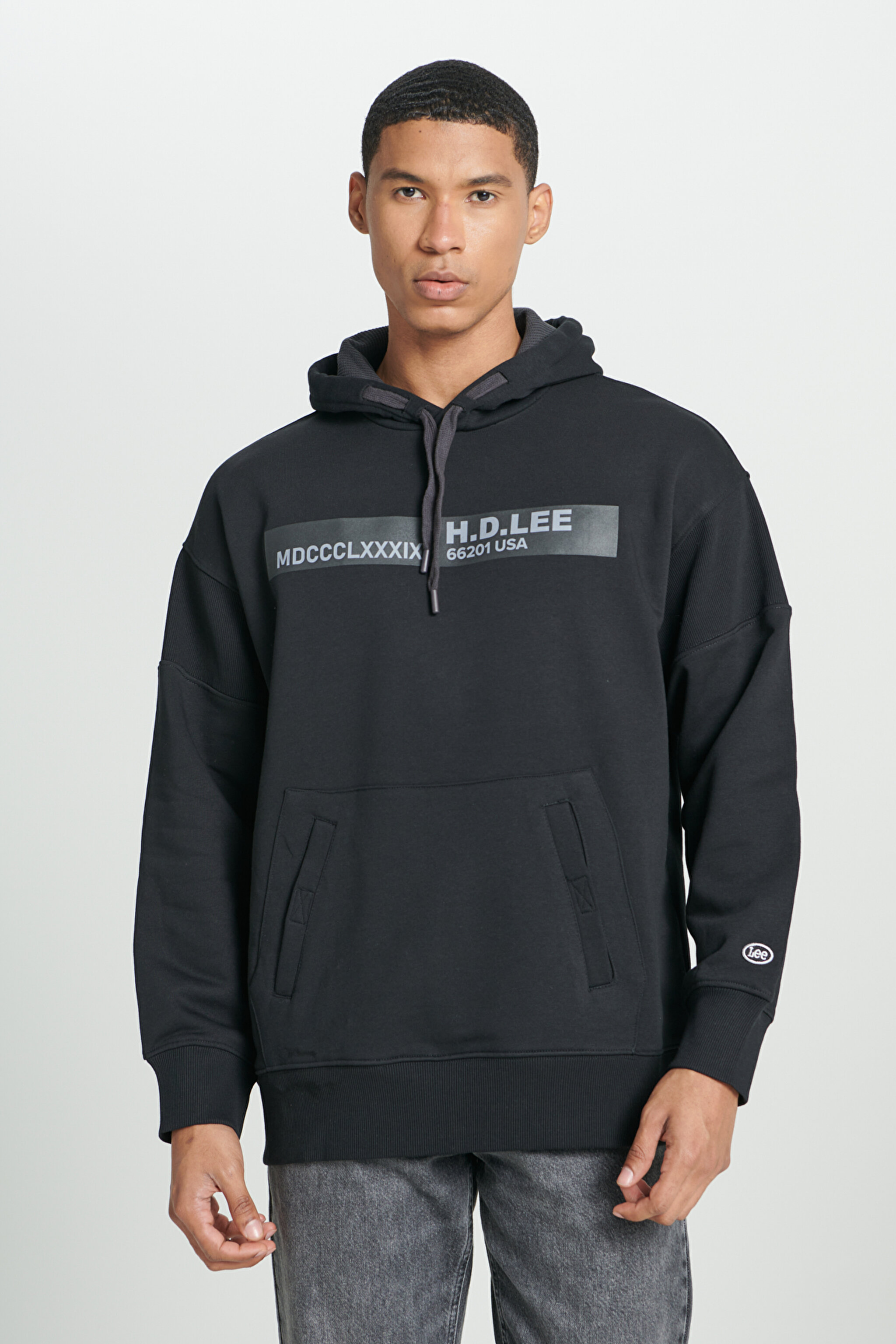 Loose Fit Rahat Kesim Kapüşonlu Şardonlu Siyah Sweatshirt