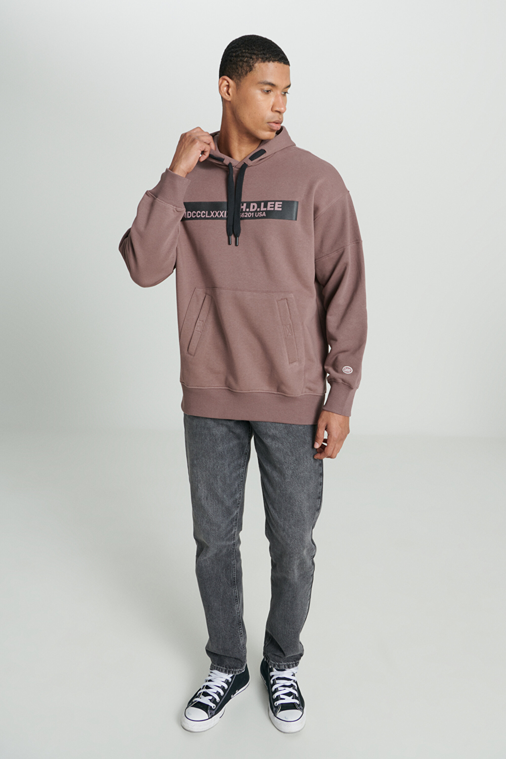 Loose Fit Rahat Kesim Kapüşonlu İçi Polarlı Sırt Baskılı Kahverengi Sweatshirt - Taupe-L232283640 (görsel 5)