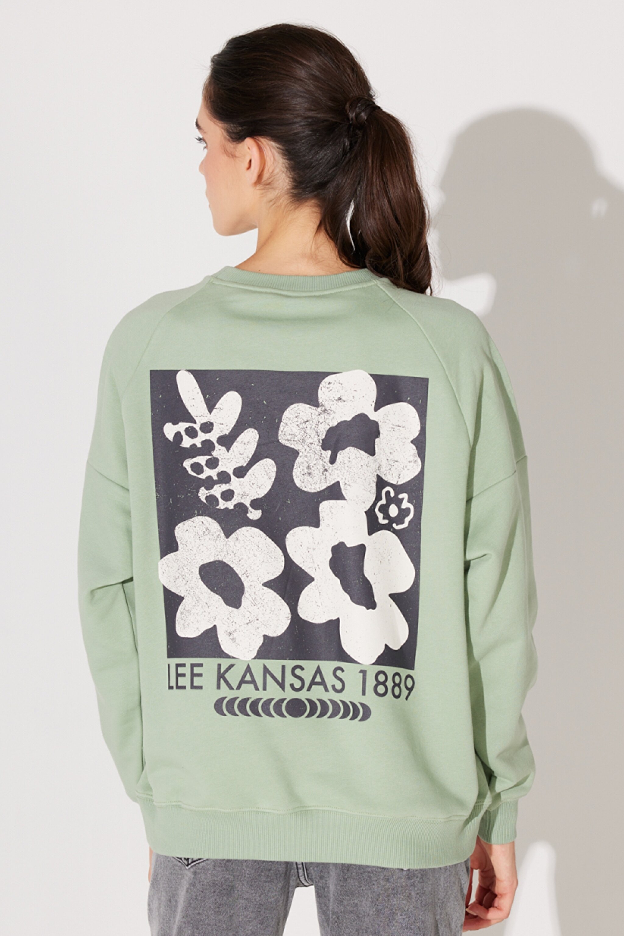 Oversize Fit Geniş Kesim Bisiklet Yaka Şardonlu Açık Yeşil Sweatshirt - Light Green-L232342299 (görsel 4)