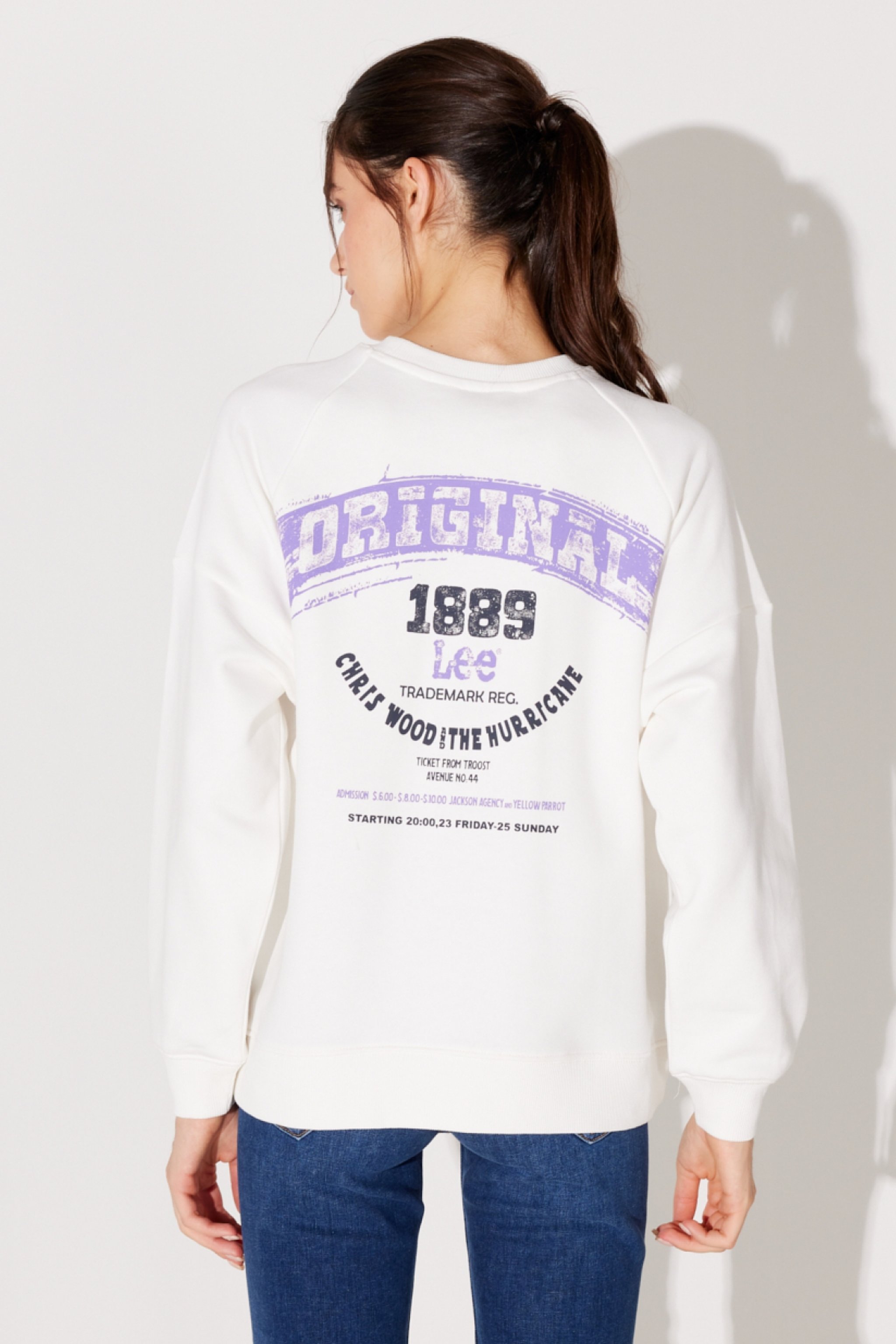 Oversize Fit Geniş Kesim Bisiklet Yaka Şardonlu Kırık Beyaz Sweatshirt - Off White-L232344102