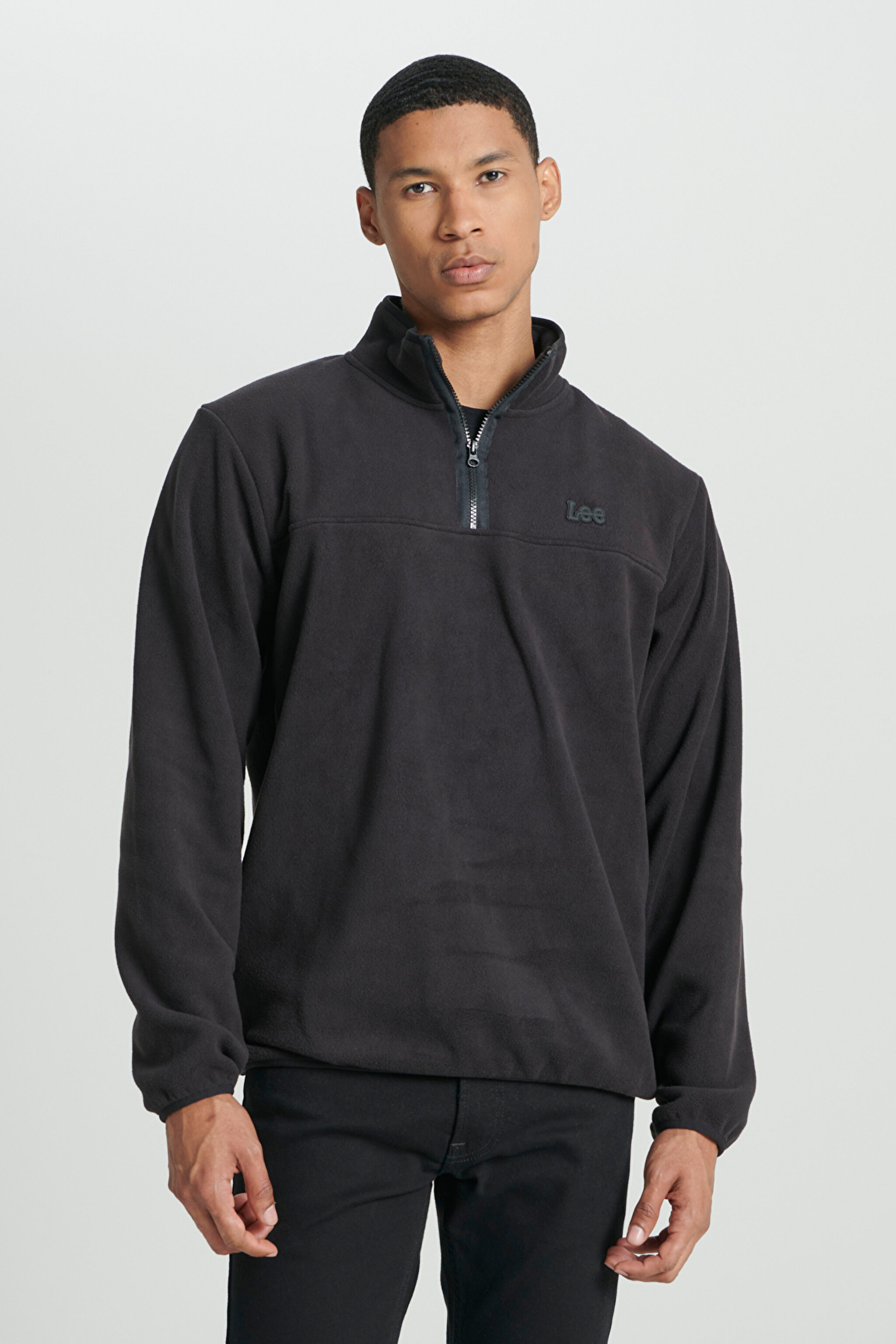 Regular Fit Normal Kesim Dik Yaka Yarım Fermuarlı Siyah Polar