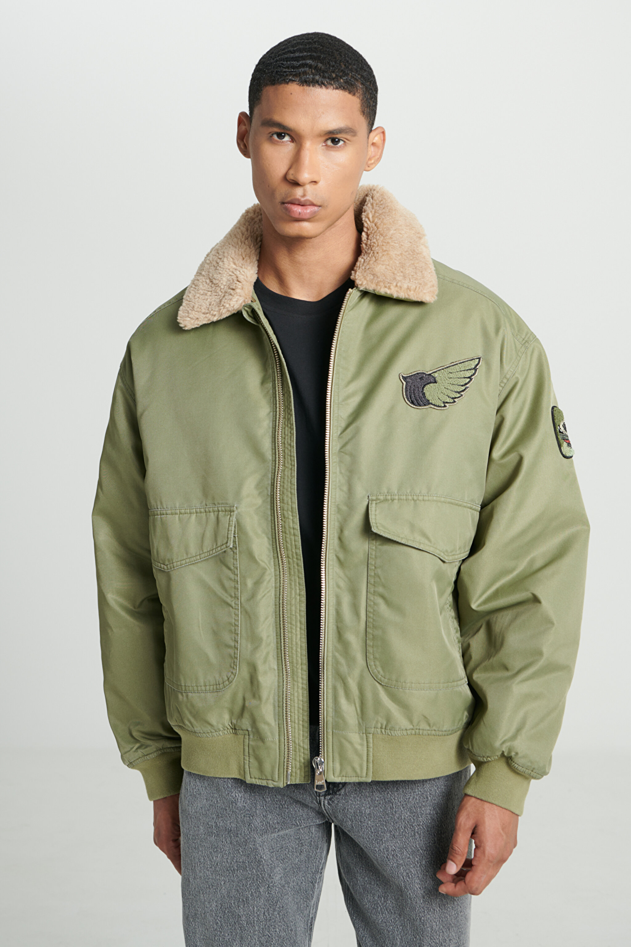 Regular Fit Normal Kesim Patch Detaylı Sherpa Yaka Haki Bomber Ceket