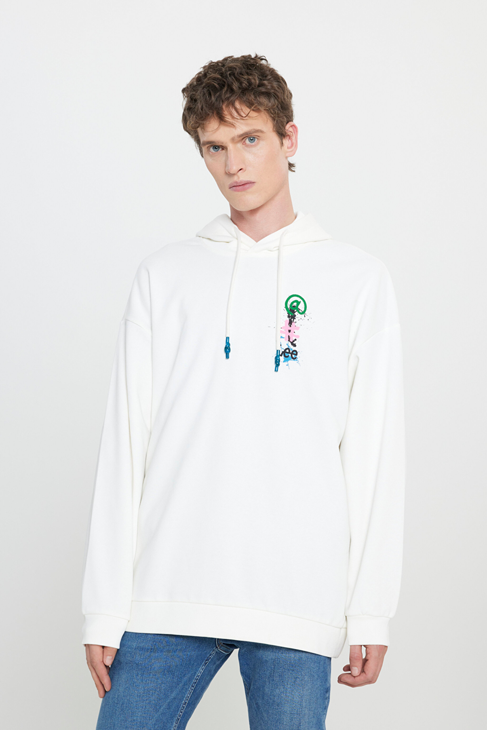 Loose Fit Rahat Kesim Kapüşonlu İçi Polarlı Sırt Baskılı Kırık Beyaz Sweatshirt