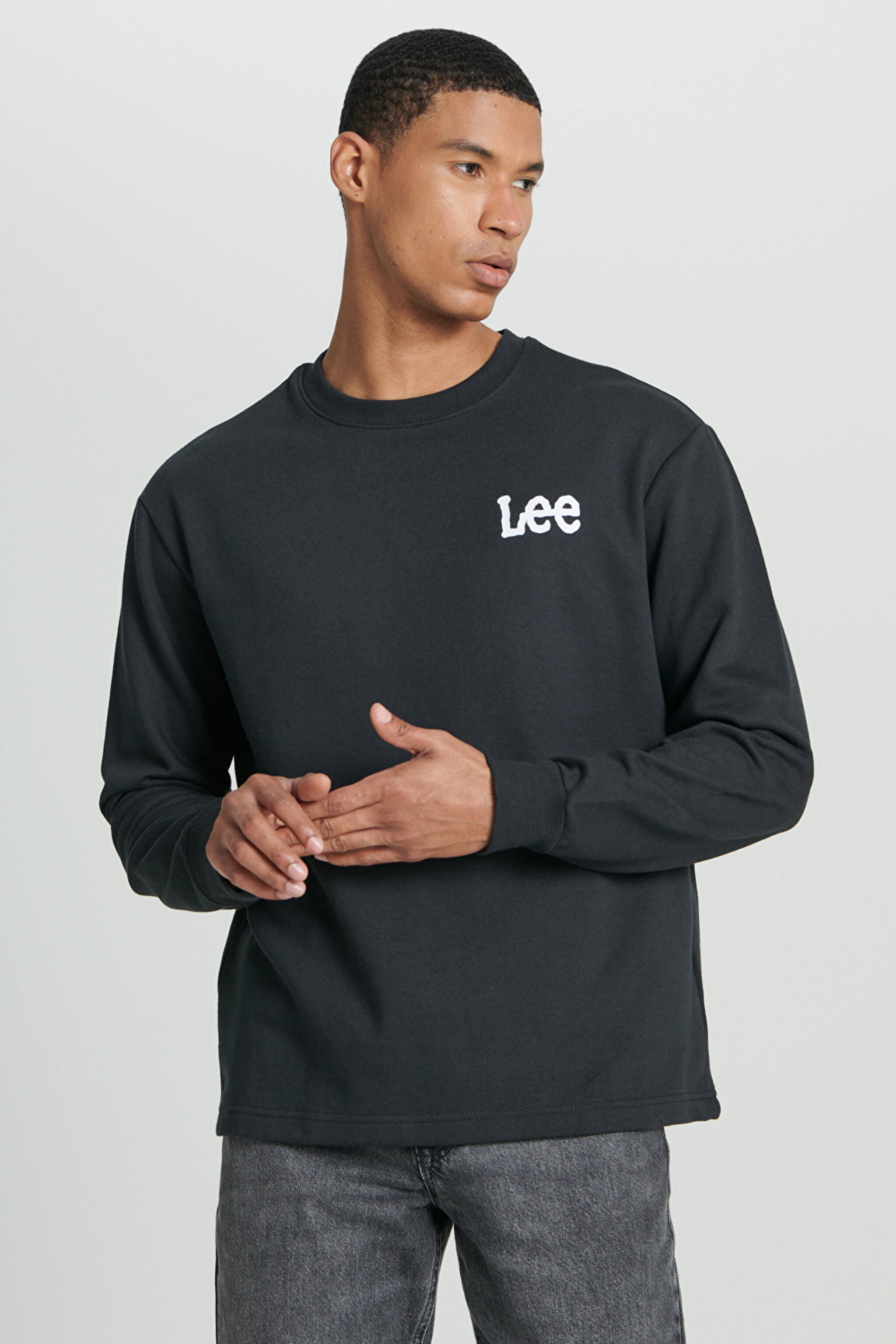 Regular Fit Normal Kesim Bisiklet Yaka Şardonlu Logolu Siyah Sweatshirt - Black-L232518001 (görsel 4)