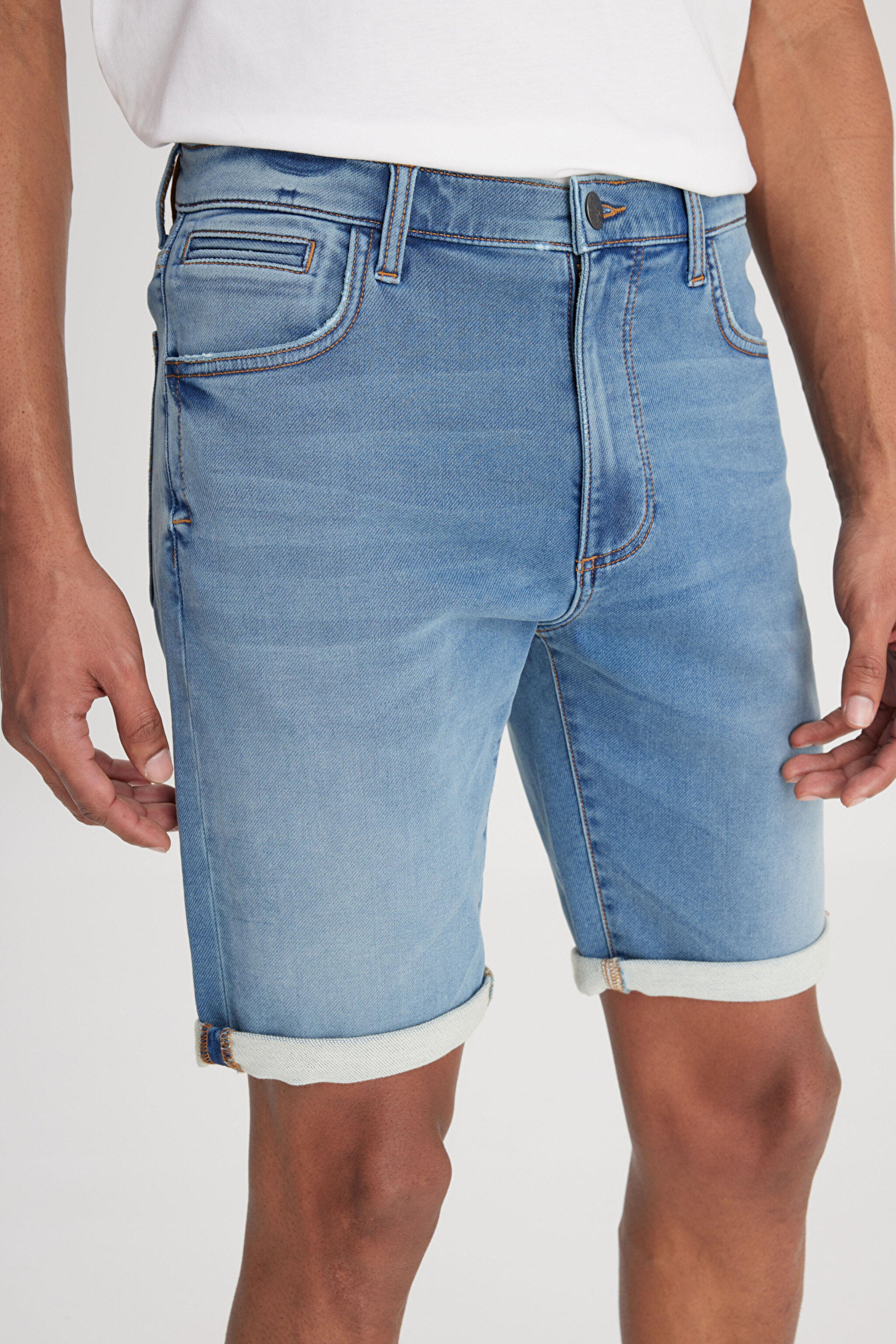 Slim Fit Dar Kesim Yüksek Bel 5 Cepli Mavi Jean Kot Şort - Mid Blue-L241079XT (görsel 2)