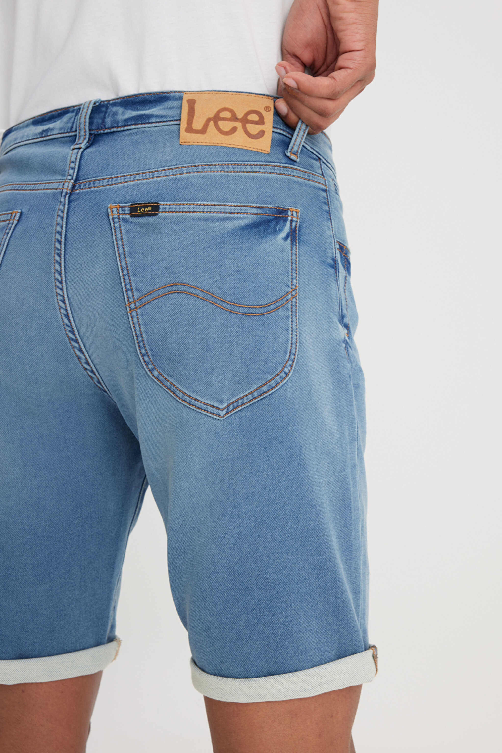 Slim Fit Dar Kesim Yüksek Bel 5 Cepli Mavi Jean Kot Şort - Mid Blue-L241079XT (görsel 3)