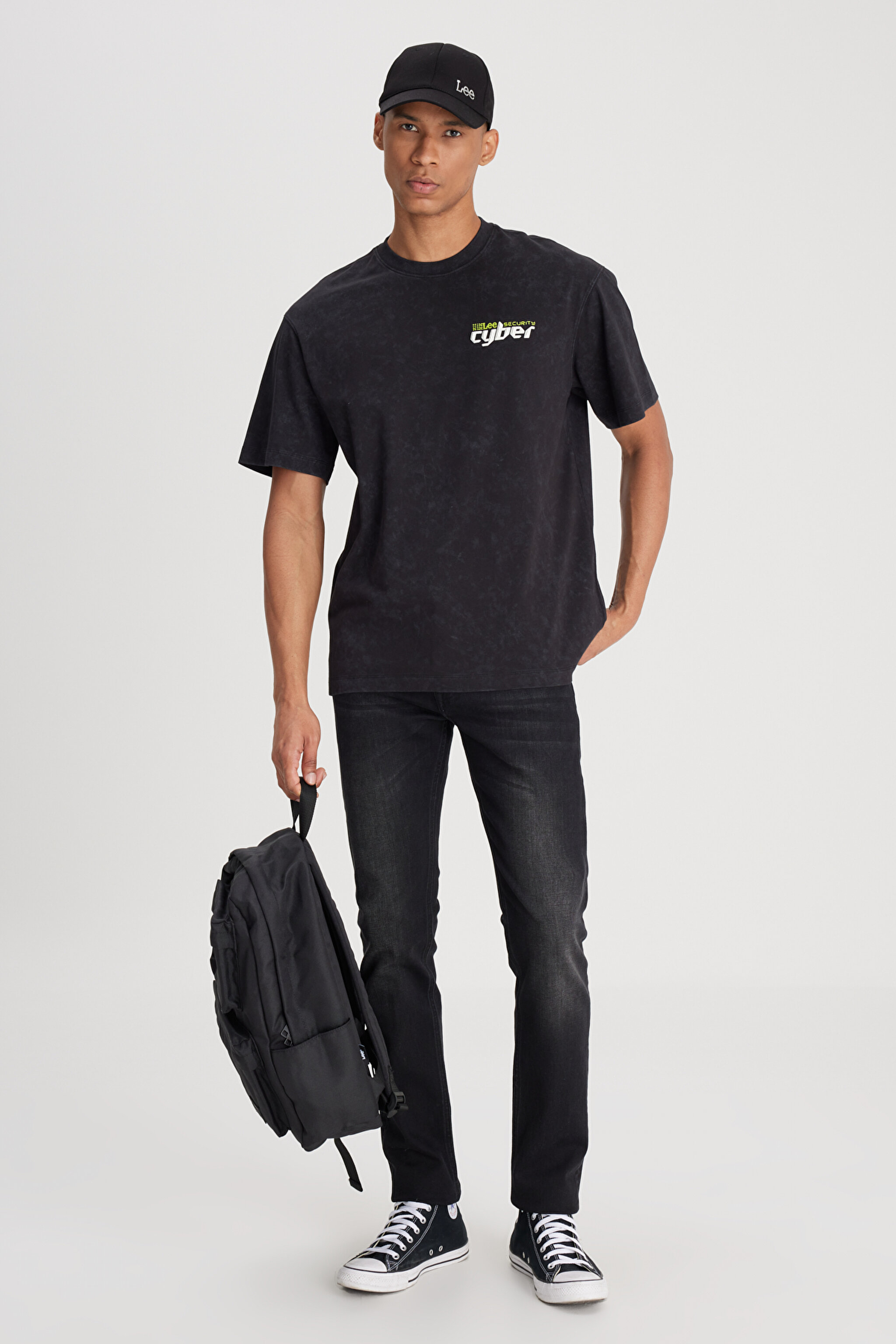 Loose Fit Rahat Kesim Bisiklet Yaka %100 Pamuk Siyah Tişört - Black-L241220001 (görsel 3)