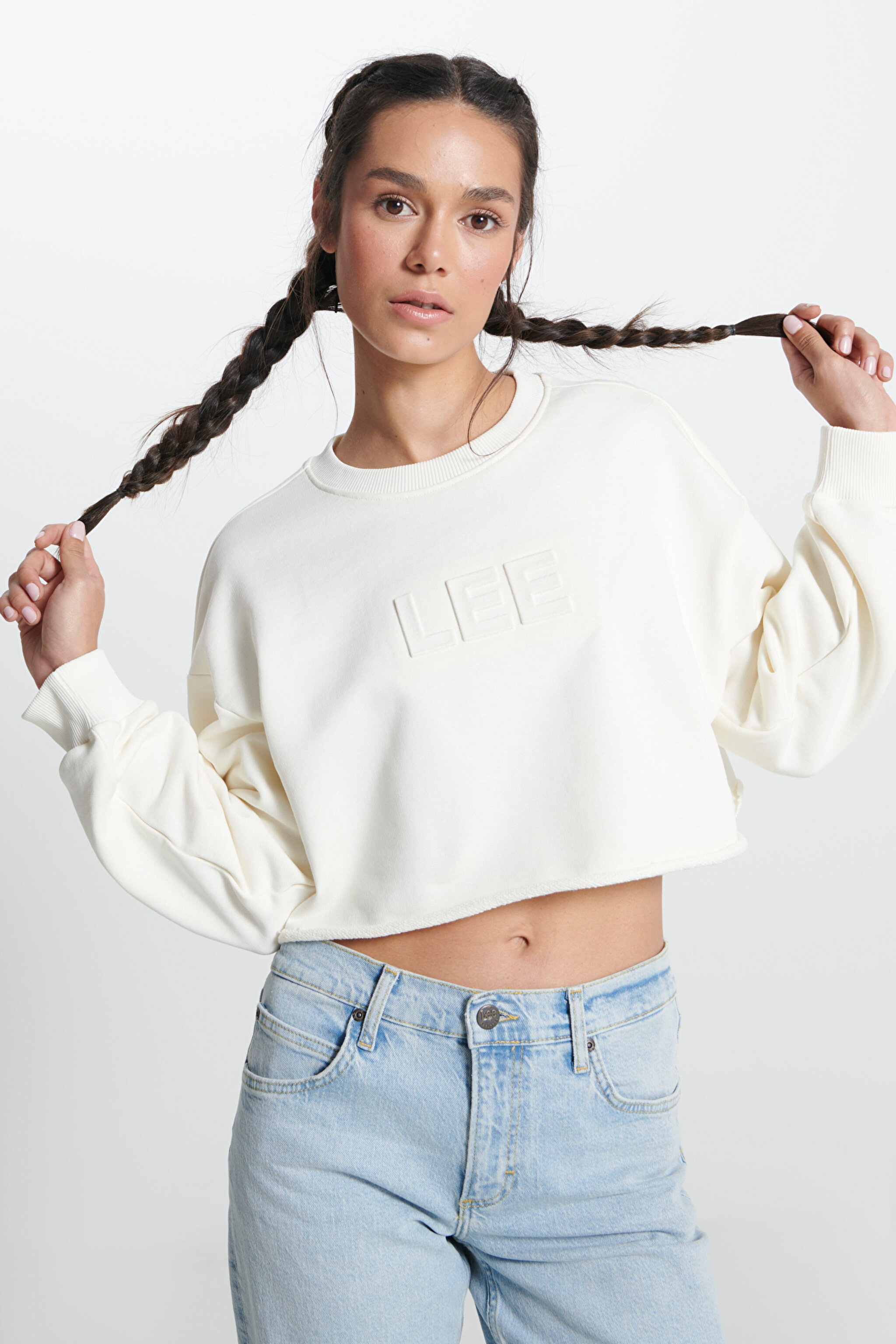 Bisiklet Yaka %100 Pamuk Ekru Crop Sweatshirt - Ecru-L241261NQ (görsel 2)