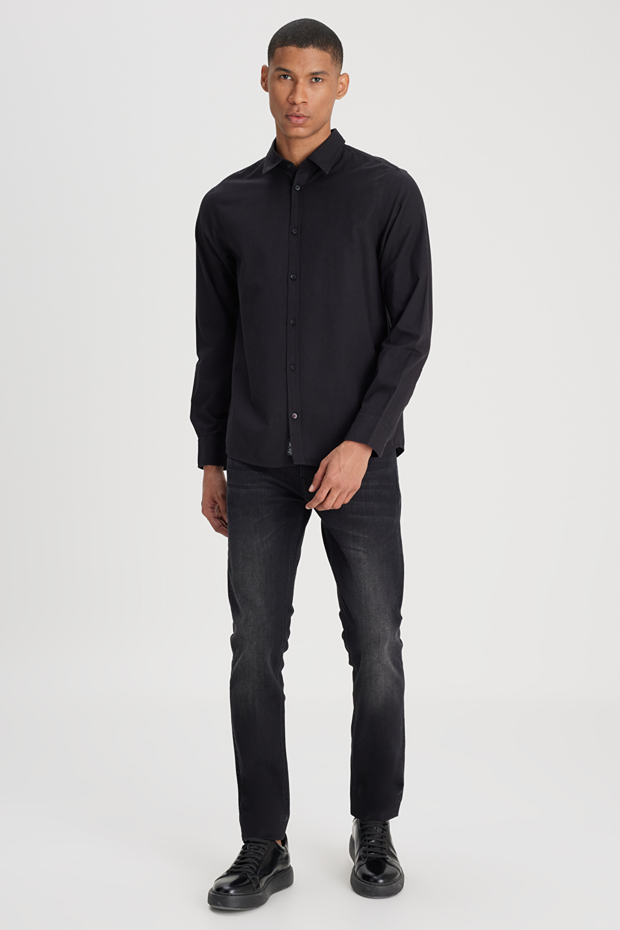 Regular Fit Normal Kesim %100 Pamuk Siyah Gömlek - Black-L241286001 (görsel 3)